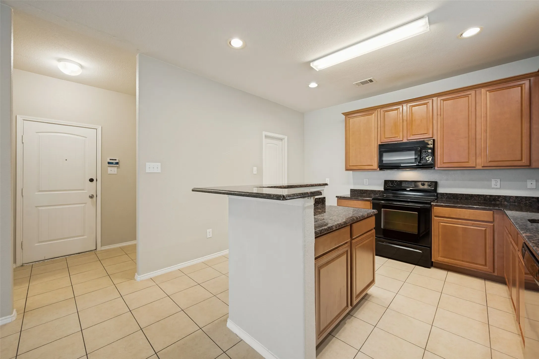 Single Family Residence For Sale in Denton County , 9939 Wethers Field Circle, Providence Village, Texas 76227, 3 Bedroom, 3 Bathroom, 2 Garage spaces, 2,360 Sqft, built in 2010, mls#21348264, Real Estate Agent in Providence Village, Homes For Sale in Denton county, Homes For Sale in Providence Village, Realtor in Providence Village Texas, Real Estate Brokerage Independent Realty Texas, Luminita Cordes Realtor