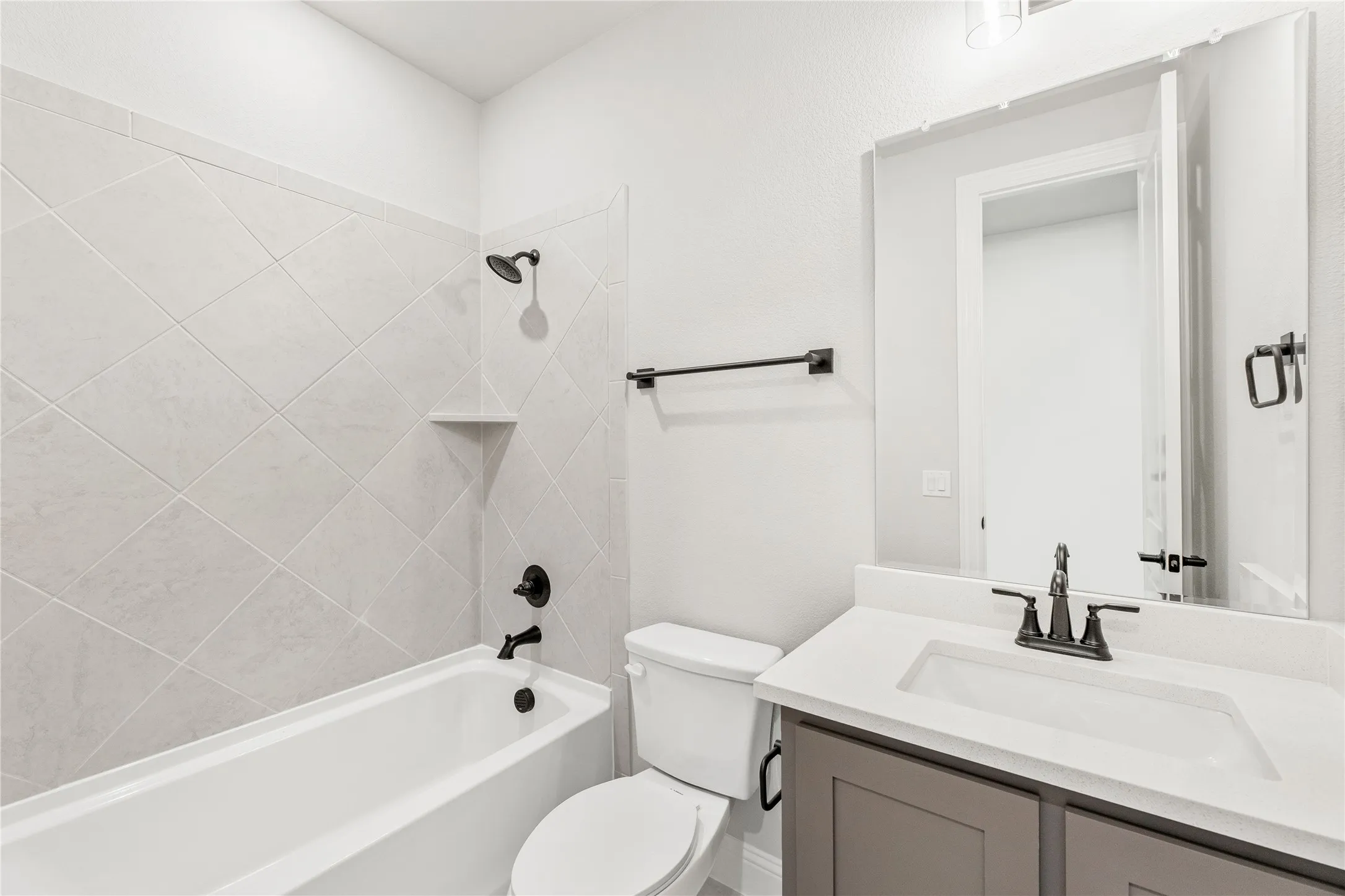 Single Family Residence For Sale in Ellis County , 673 Serenity Lane, Red Oak, Texas 75154, 5 Bedroom, 4 Bathroom, 3 Garage spaces, 3,280 Sqft, built in 2025, mls#21351099, Real Estate Agent in Red Oak, Homes For Sale in Ellis county, Homes For Sale in Red Oak, Realtor in Red Oak Texas, Real Estate Brokerage Independent Realty Texas, Luminita Cordes Realtor