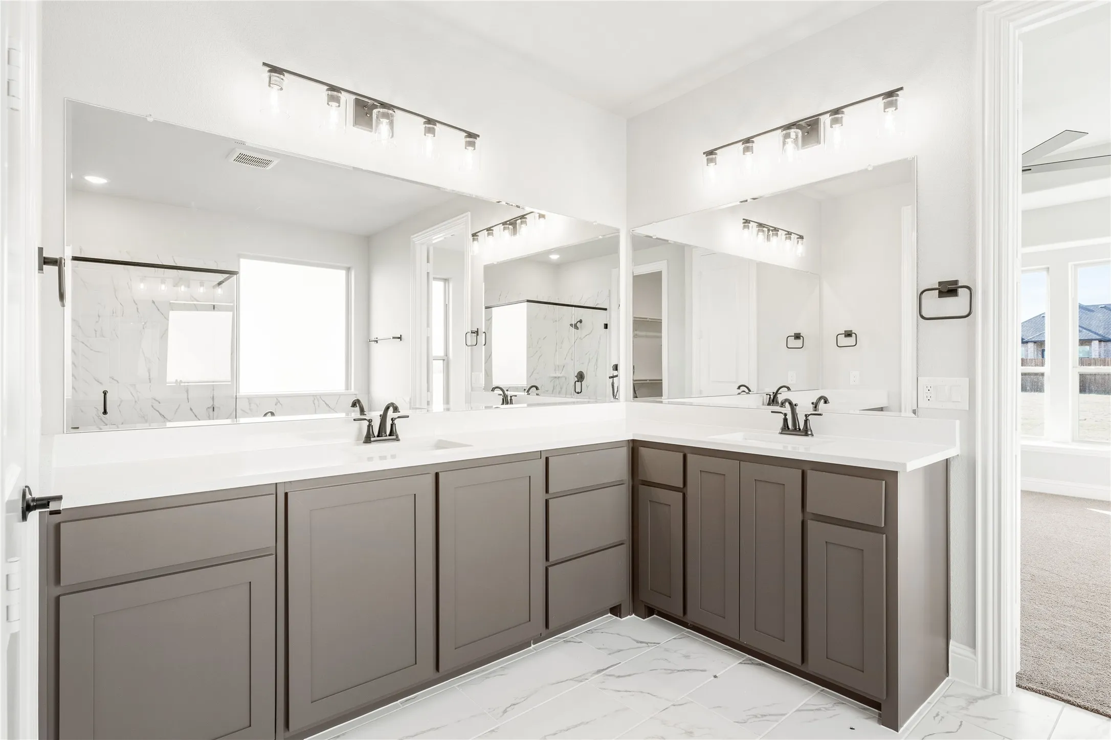 Single Family Residence For Sale in Ellis County , 673 Serenity Lane, Red Oak, Texas 75154, 5 Bedroom, 4 Bathroom, 3 Garage spaces, 3,280 Sqft, built in 2025, mls#21351099, Real Estate Agent in Red Oak, Homes For Sale in Ellis county, Homes For Sale in Red Oak, Realtor in Red Oak Texas, Real Estate Brokerage Independent Realty Texas, Luminita Cordes Realtor
