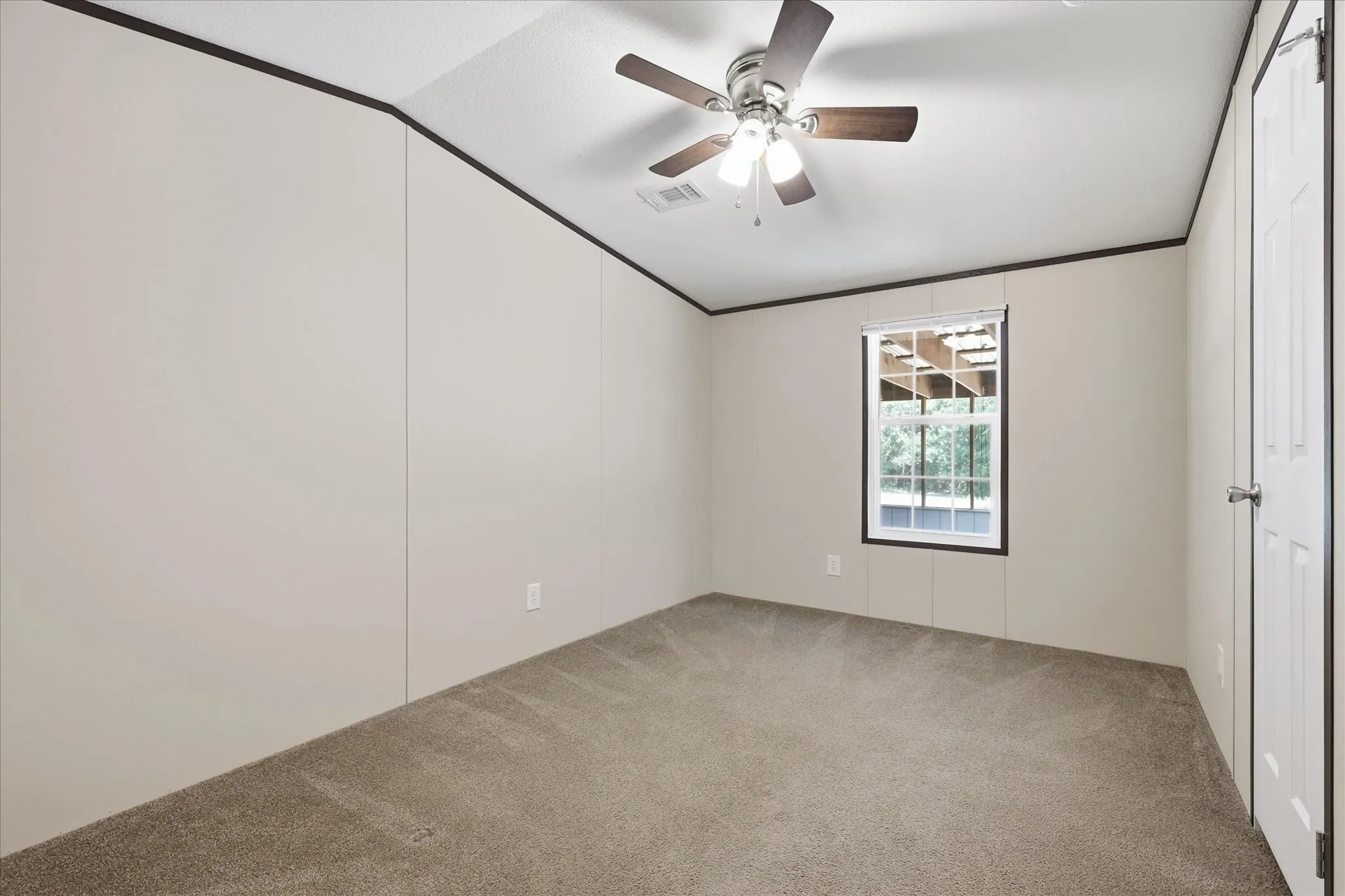Mobile Home For Sale in Fannin County , 8775 E Fm 273, Ivanhoe, Texas 75447, 3 Bedroom, 2 Bathroom, 2 Garage spaces, 1,368 Sqft, built in 2013, mls#21350228, Real Estate Agent in Ivanhoe, Homes For Sale in Fannin county, Homes For Sale in Ivanhoe, Realtor in Ivanhoe Texas, Real Estate Brokerage Independent Realty Texas, Luminita Cordes Realtor