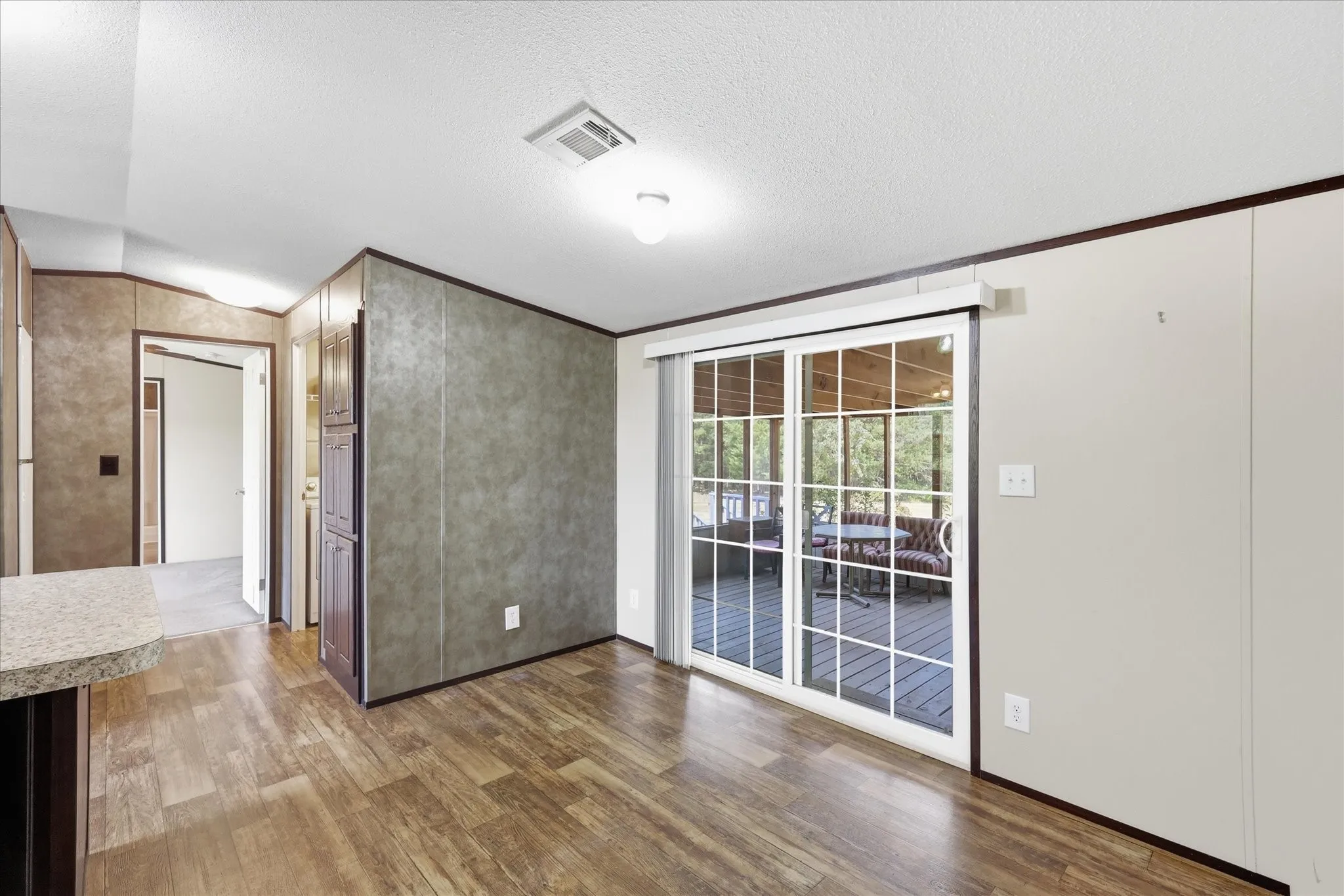 Mobile Home For Sale in Fannin County , 8775 E Fm 273, Ivanhoe, Texas 75447, 3 Bedroom, 2 Bathroom, 2 Garage spaces, 1,368 Sqft, built in 2013, mls#21350228, Real Estate Agent in Ivanhoe, Homes For Sale in Fannin county, Homes For Sale in Ivanhoe, Realtor in Ivanhoe Texas, Real Estate Brokerage Independent Realty Texas, Luminita Cordes Realtor