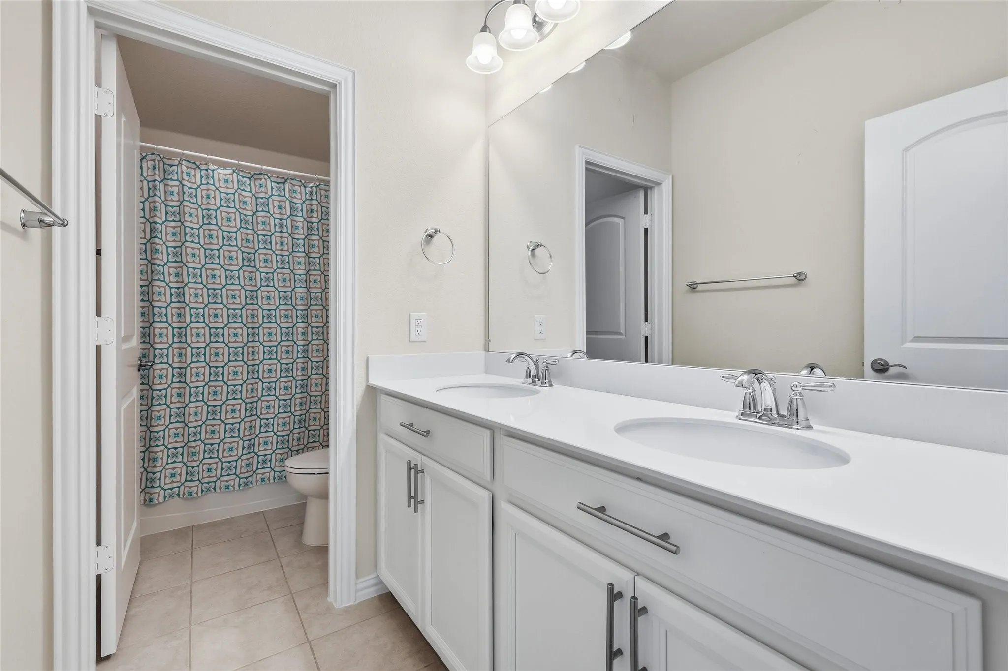 Single Family Residence For Sale in Tarrant County , 1021 Plateau Ridge Way, Fort Worth, Texas 76052, 5 Bedroom, 4 Bathroom, 2 Garage spaces, 3,497 Sqft, built in 2018, mls#21351045, Real Estate Agent in Fort Worth, Homes For Sale in Tarrant county, Homes For Sale in Fort Worth, Realtor in Fort Worth Texas, Real Estate Brokerage Independent Realty Texas, Luminita Cordes Realtor