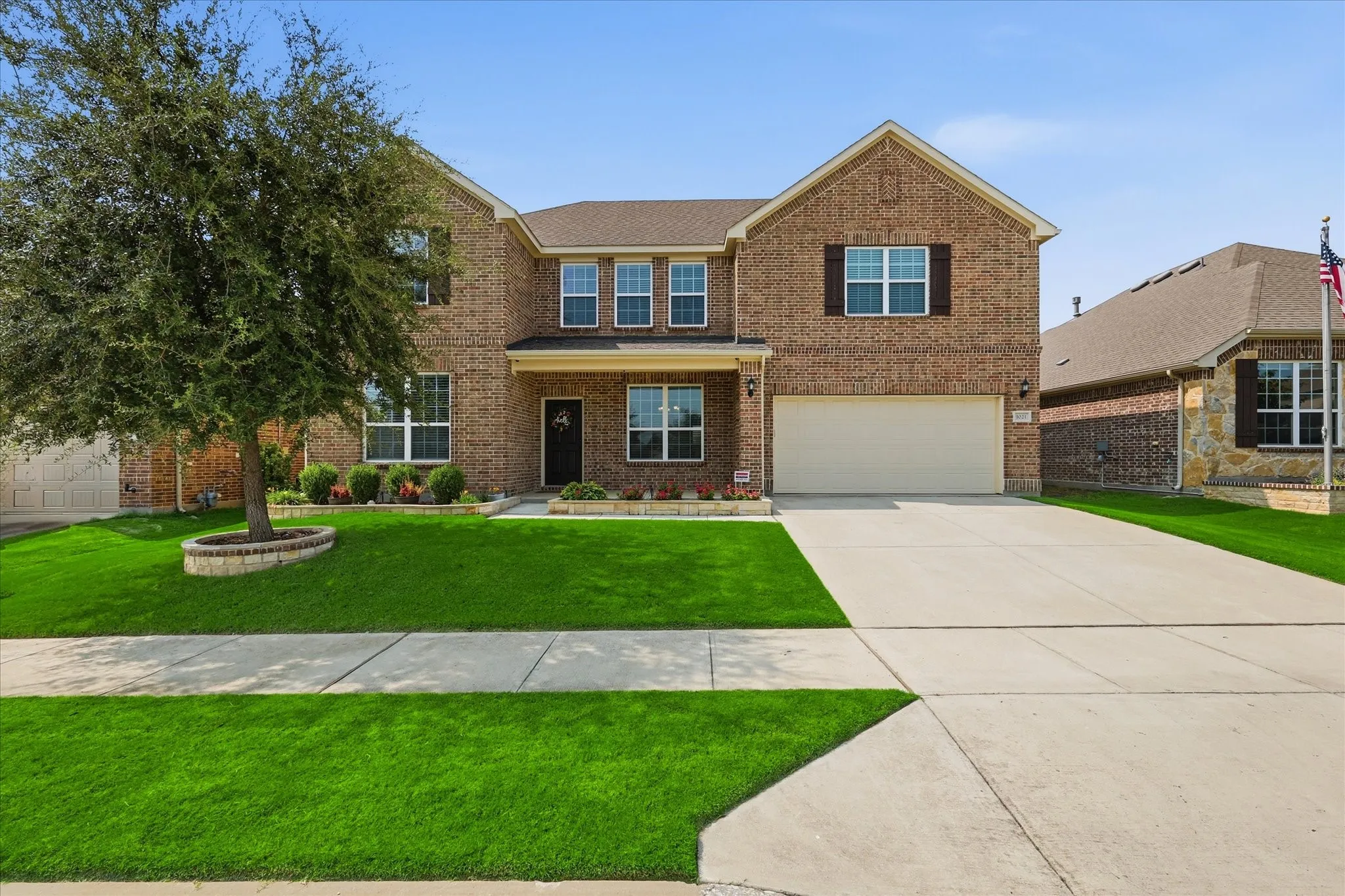 Single Family Residence For Sale in Tarrant County , 1021 Plateau Ridge Way, Fort Worth, Texas 76052, 5 Bedroom, 4 Bathroom, 2 Garage spaces, 3,497 Sqft, built in 2018, mls#21351045, Real Estate Agent in Fort Worth, Homes For Sale in Tarrant county, Homes For Sale in Fort Worth, Realtor in Fort Worth Texas, Real Estate Brokerage Independent Realty Texas, Luminita Cordes Realtor