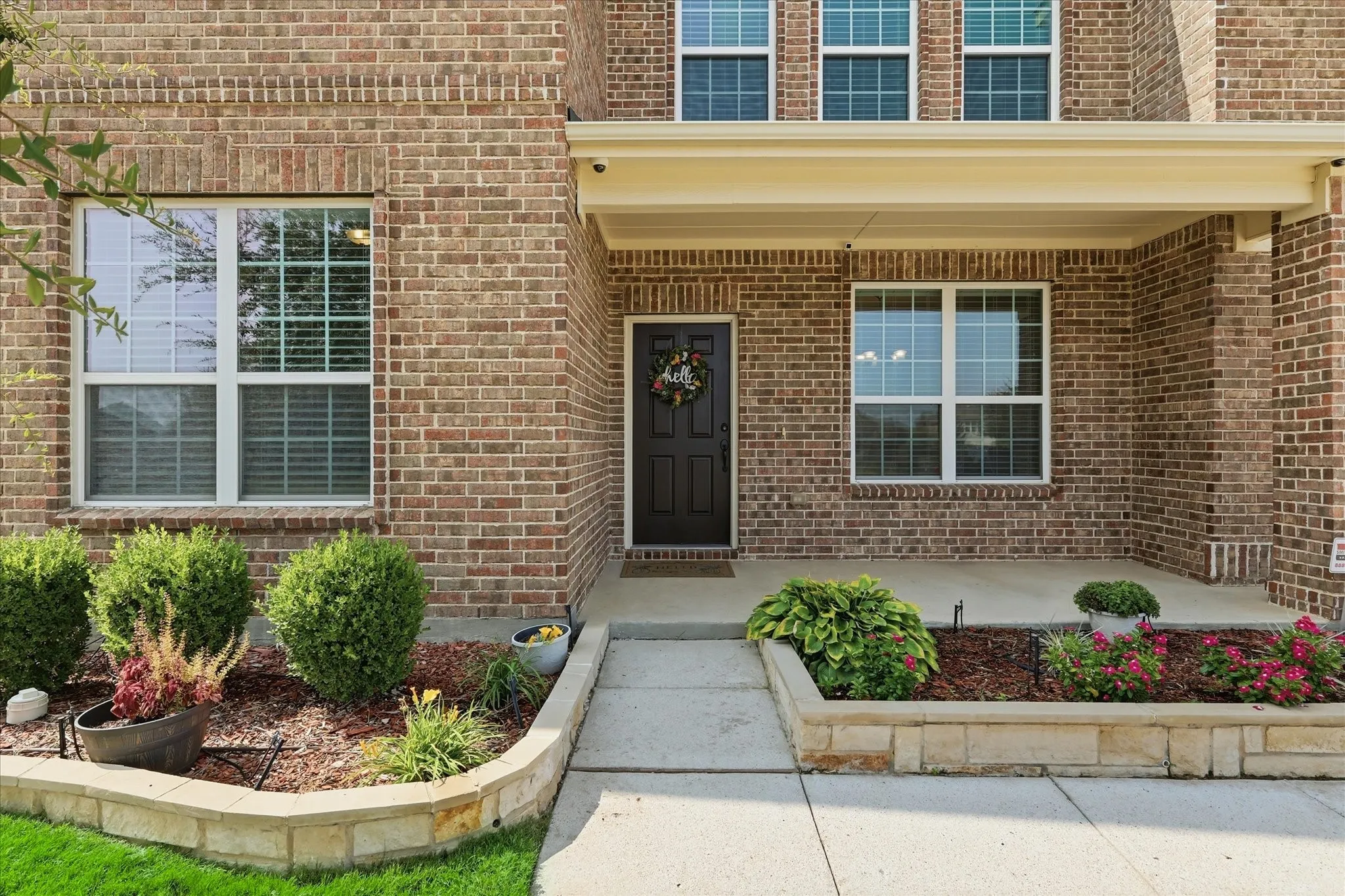 Single Family Residence For Sale in Tarrant County , 1021 Plateau Ridge Way, Fort Worth, Texas 76052, 5 Bedroom, 4 Bathroom, 2 Garage spaces, 3,497 Sqft, built in 2018, mls#21351045, Real Estate Agent in Fort Worth, Homes For Sale in Tarrant county, Homes For Sale in Fort Worth, Realtor in Fort Worth Texas, Real Estate Brokerage Independent Realty Texas, Luminita Cordes Realtor