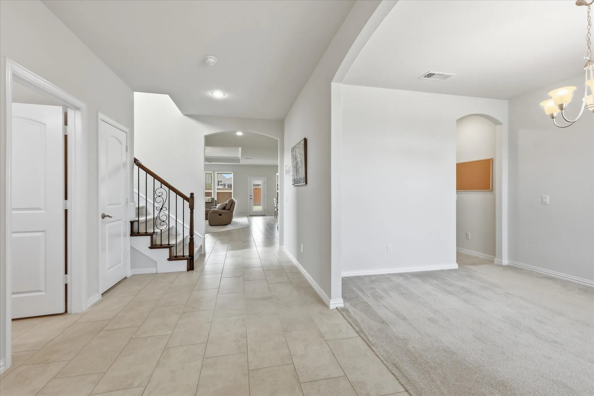 Single Family Residence For Sale in Tarrant County , 1021 Plateau Ridge Way, Fort Worth, Texas 76052, 5 Bedroom, 4 Bathroom, 2 Garage spaces, 3,497 Sqft, built in 2018, mls#21351045, Real Estate Agent in Fort Worth, Homes For Sale in Tarrant county, Homes For Sale in Fort Worth, Realtor in Fort Worth Texas, Real Estate Brokerage Independent Realty Texas, Luminita Cordes Realtor