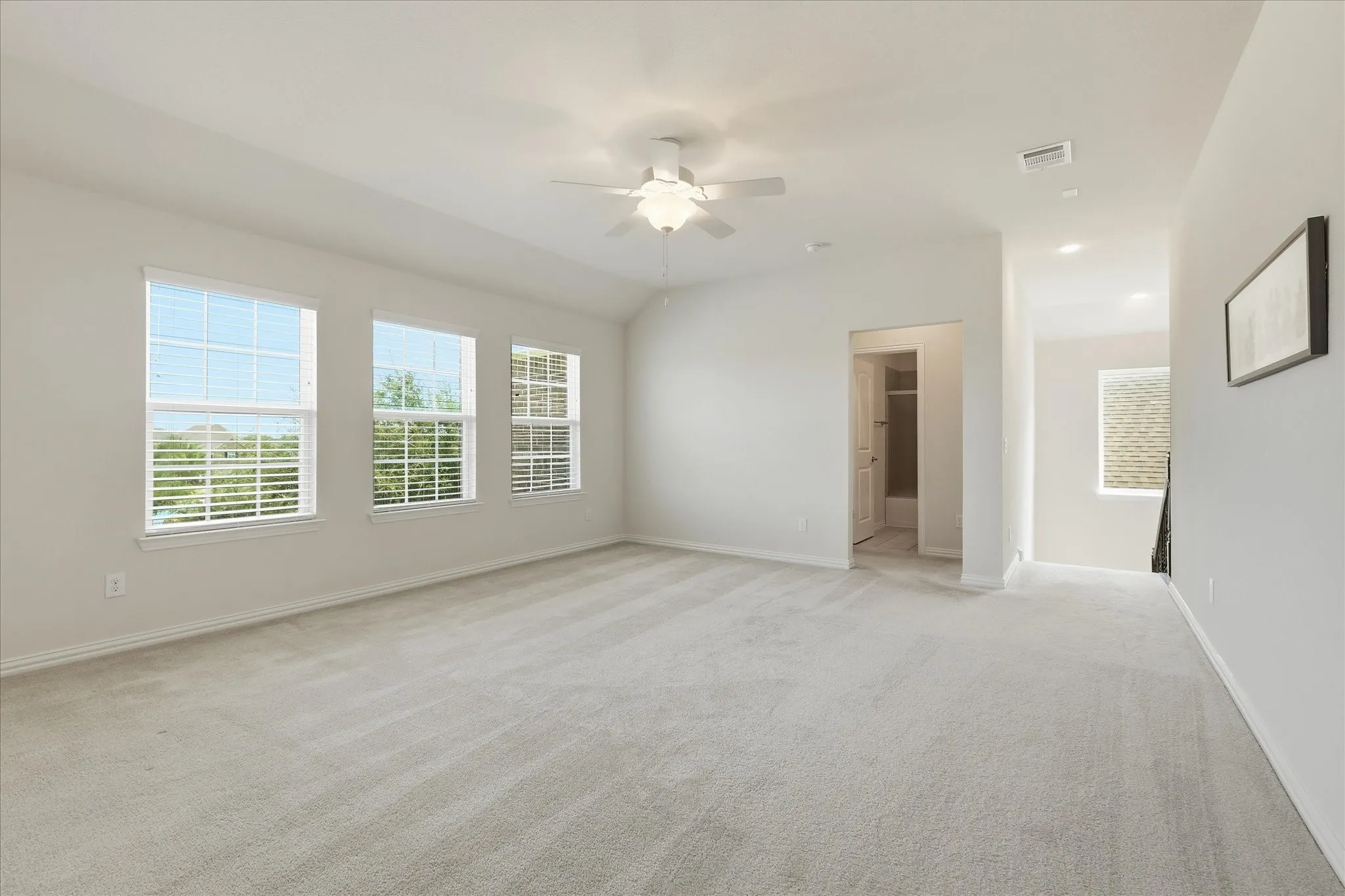 Single Family Residence For Sale in Tarrant County , 1021 Plateau Ridge Way, Fort Worth, Texas 76052, 5 Bedroom, 4 Bathroom, 2 Garage spaces, 3,497 Sqft, built in 2018, mls#21351045, Real Estate Agent in Fort Worth, Homes For Sale in Tarrant county, Homes For Sale in Fort Worth, Realtor in Fort Worth Texas, Real Estate Brokerage Independent Realty Texas, Luminita Cordes Realtor