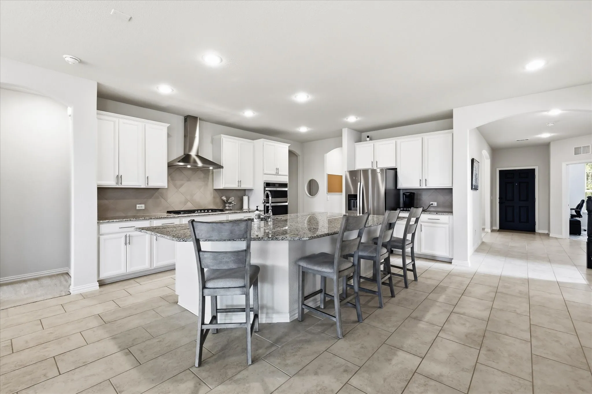 Single Family Residence For Sale in Tarrant County , 1021 Plateau Ridge Way, Fort Worth, Texas 76052, 5 Bedroom, 4 Bathroom, 2 Garage spaces, 3,497 Sqft, built in 2018, mls#21351045, Real Estate Agent in Fort Worth, Homes For Sale in Tarrant county, Homes For Sale in Fort Worth, Realtor in Fort Worth Texas, Real Estate Brokerage Independent Realty Texas, Luminita Cordes Realtor