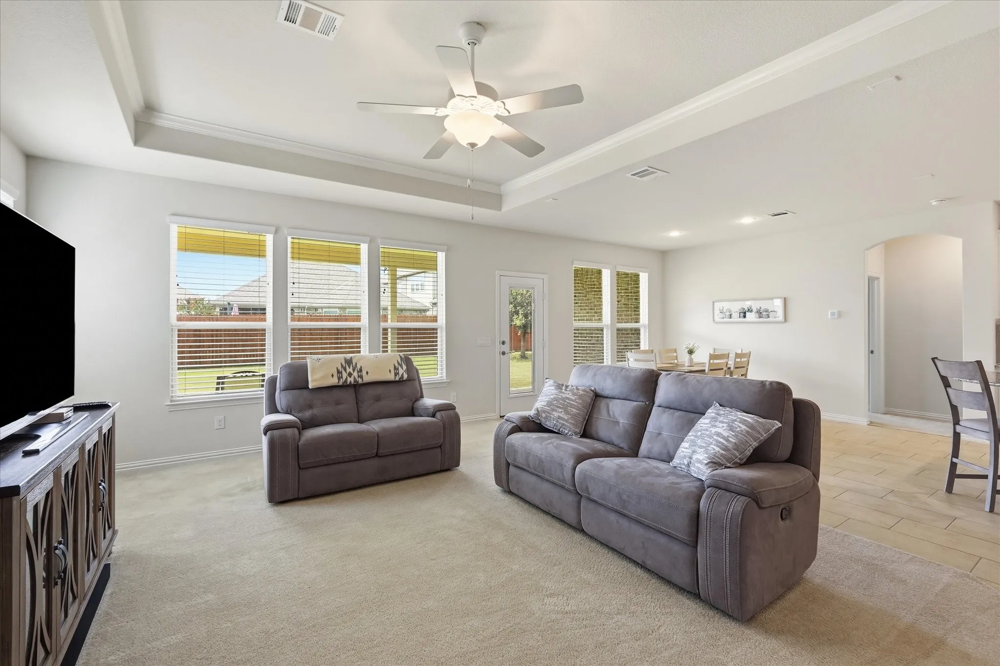 Single Family Residence For Sale in Tarrant County , 1021 Plateau Ridge Way, Fort Worth, Texas 76052, 5 Bedroom, 4 Bathroom, 2 Garage spaces, 3,497 Sqft, built in 2018, mls#21351045, Real Estate Agent in Fort Worth, Homes For Sale in Tarrant county, Homes For Sale in Fort Worth, Realtor in Fort Worth Texas, Real Estate Brokerage Independent Realty Texas, Luminita Cordes Realtor