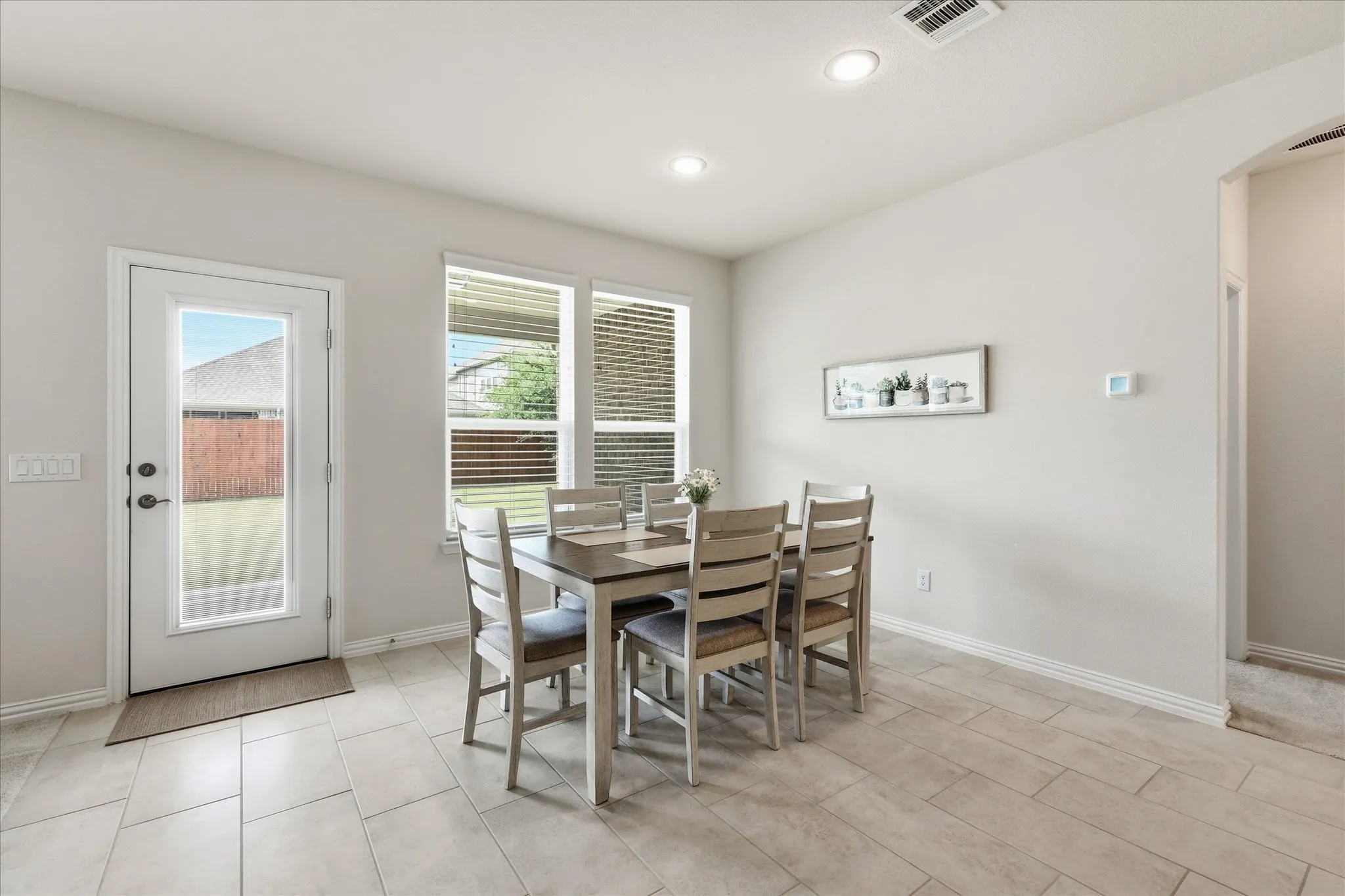 Single Family Residence For Sale in Tarrant County , 1021 Plateau Ridge Way, Fort Worth, Texas 76052, 5 Bedroom, 4 Bathroom, 2 Garage spaces, 3,497 Sqft, built in 2018, mls#21351045, Real Estate Agent in Fort Worth, Homes For Sale in Tarrant county, Homes For Sale in Fort Worth, Realtor in Fort Worth Texas, Real Estate Brokerage Independent Realty Texas, Luminita Cordes Realtor
