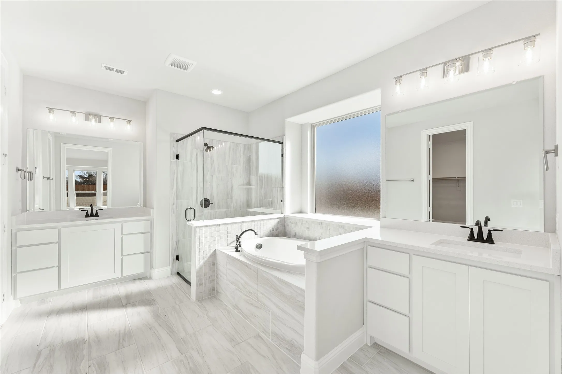 Single Family Residence For Sale in Ellis County , 733 Serenity Lane, Red Oak, Texas 75154, 4 Bedroom, 4 Bathroom, 3 Garage spaces, 3,430 Sqft, built in 2025, mls#21351107, Real Estate Agent in Red Oak, Homes For Sale in Ellis county, Homes For Sale in Red Oak, Realtor in Red Oak Texas, Real Estate Brokerage Independent Realty Texas, Luminita Cordes Realtor