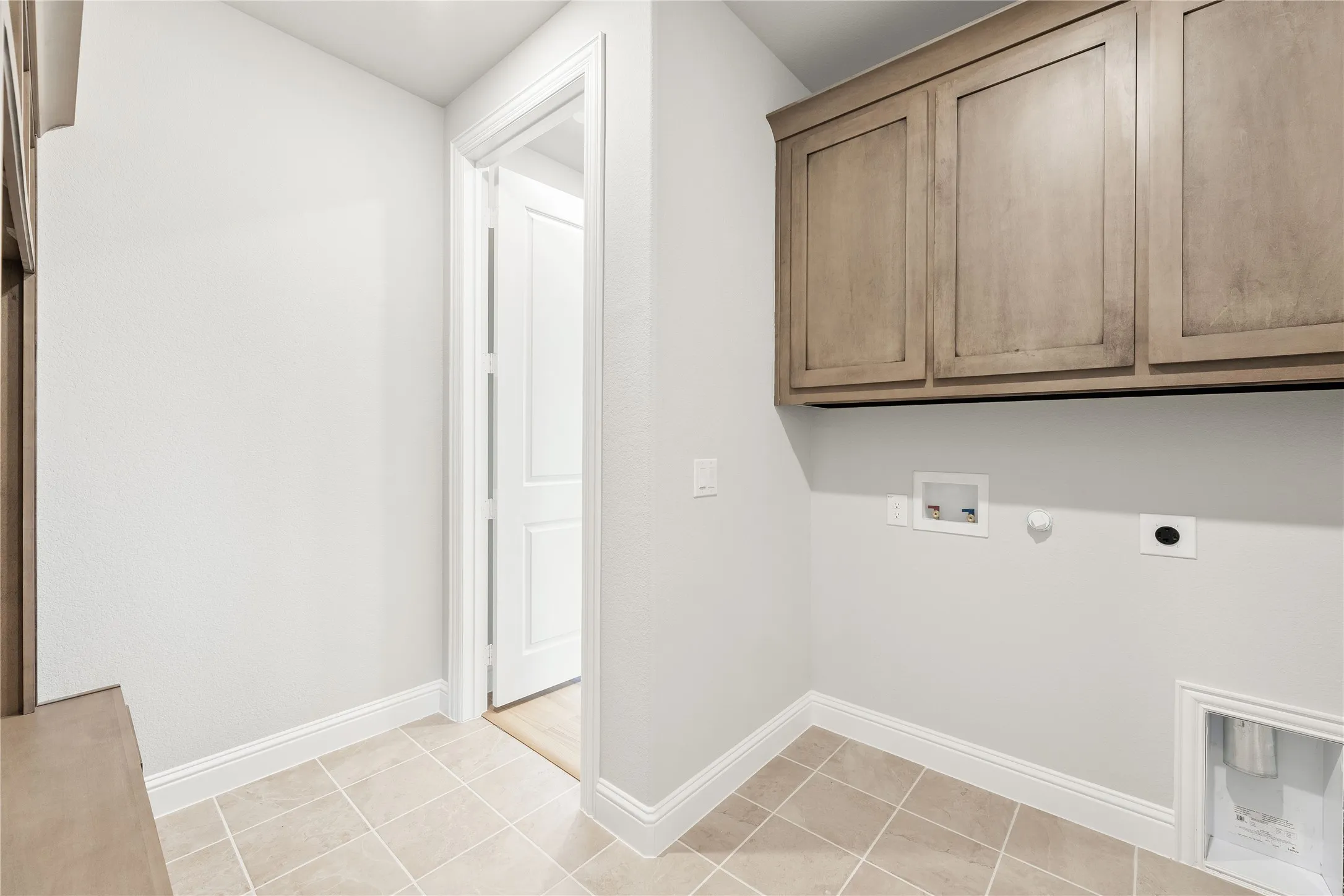 Single Family Residence For Sale in Ellis County , 733 Serenity Lane, Red Oak, Texas 75154, 4 Bedroom, 4 Bathroom, 3 Garage spaces, 3,430 Sqft, built in 2025, mls#21351107, Real Estate Agent in Red Oak, Homes For Sale in Ellis county, Homes For Sale in Red Oak, Realtor in Red Oak Texas, Real Estate Brokerage Independent Realty Texas, Luminita Cordes Realtor