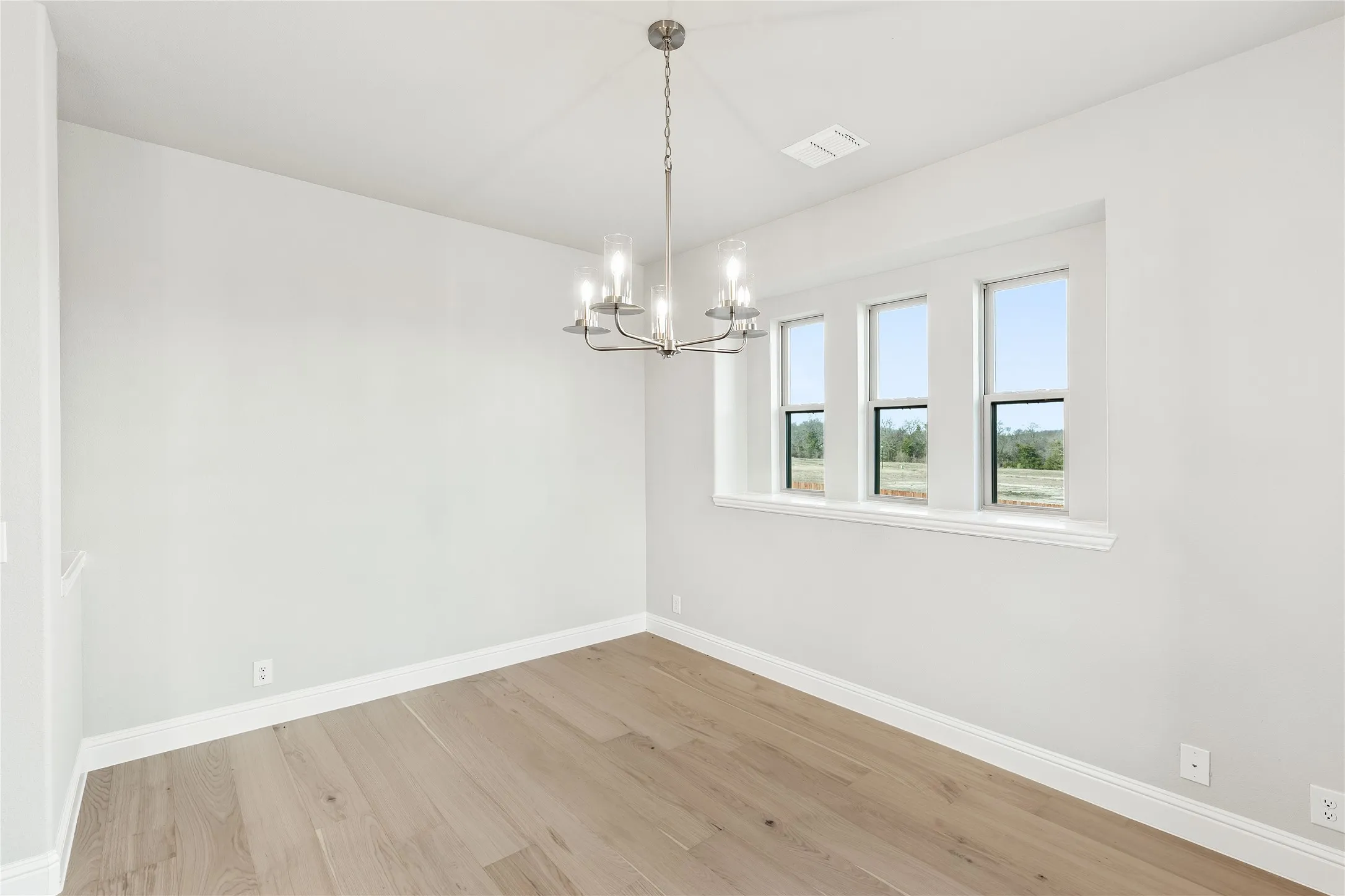 Single Family Residence For Sale in Ellis County , 733 Serenity Lane, Red Oak, Texas 75154, 4 Bedroom, 4 Bathroom, 3 Garage spaces, 3,430 Sqft, built in 2025, mls#21351107, Real Estate Agent in Red Oak, Homes For Sale in Ellis county, Homes For Sale in Red Oak, Realtor in Red Oak Texas, Real Estate Brokerage Independent Realty Texas, Luminita Cordes Realtor