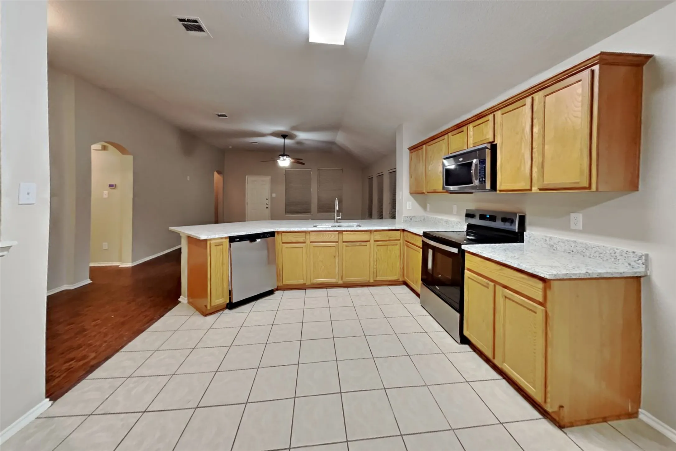 Single Family Residence For Rent in Rockwall County , 423 Butternut Drive, Fate, Texas 75087, 3 Bedroom, 2 Bathroom, 2 Garage spaces, 1,769 Sqft, built in 2004, mls#21351112, Real Estate Agent in Fate, Homes For Rent in Rockwall county, Homes For Rent in Fate, Realtor in Fate Texas, Real Estate Brokerage Independent Realty Texas, Luminita Cordes Realtor