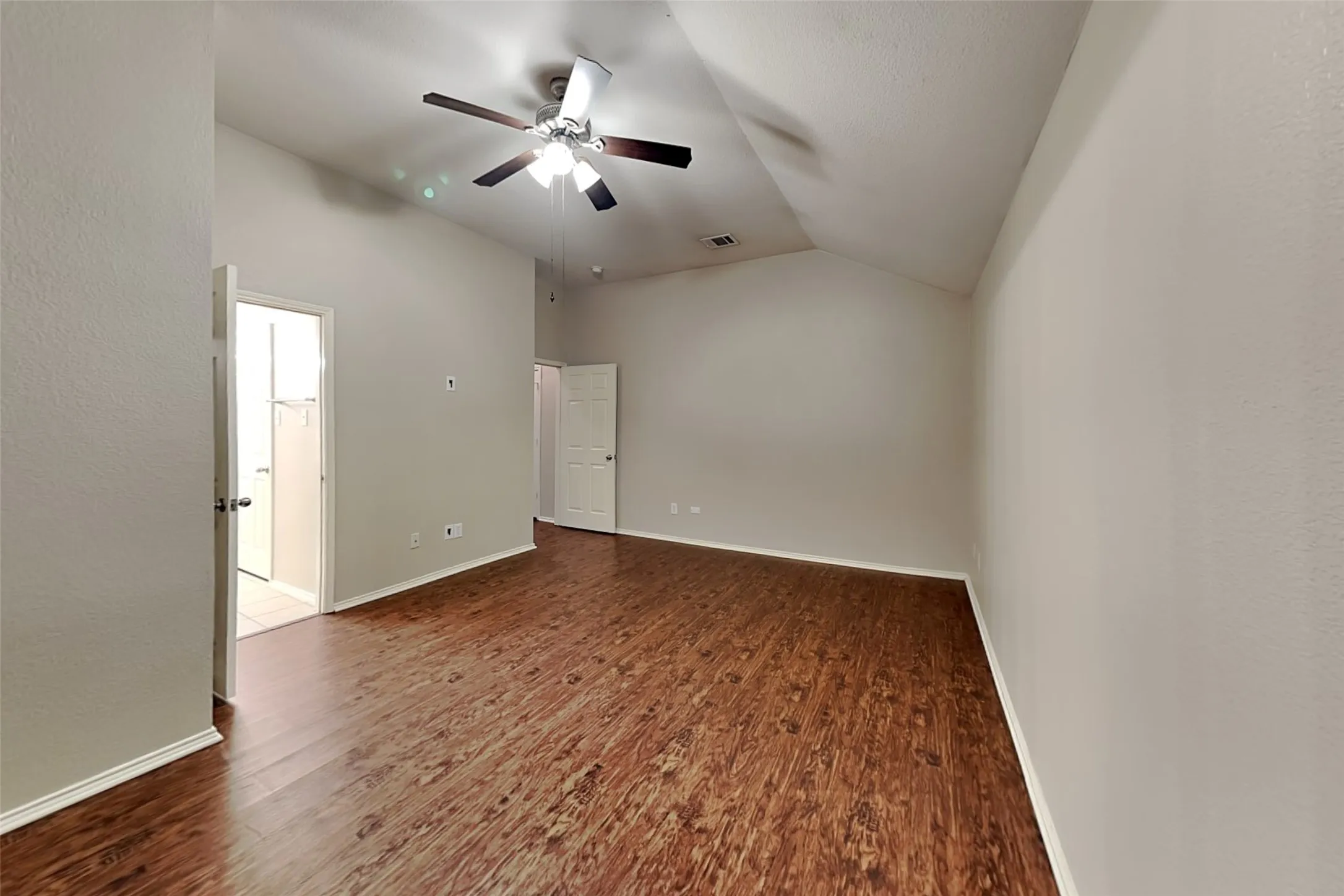 Single Family Residence For Rent in Rockwall County , 423 Butternut Drive, Fate, Texas 75087, 3 Bedroom, 2 Bathroom, 2 Garage spaces, 1,769 Sqft, built in 2004, mls#21351112, Real Estate Agent in Fate, Homes For Rent in Rockwall county, Homes For Rent in Fate, Realtor in Fate Texas, Real Estate Brokerage Independent Realty Texas, Luminita Cordes Realtor