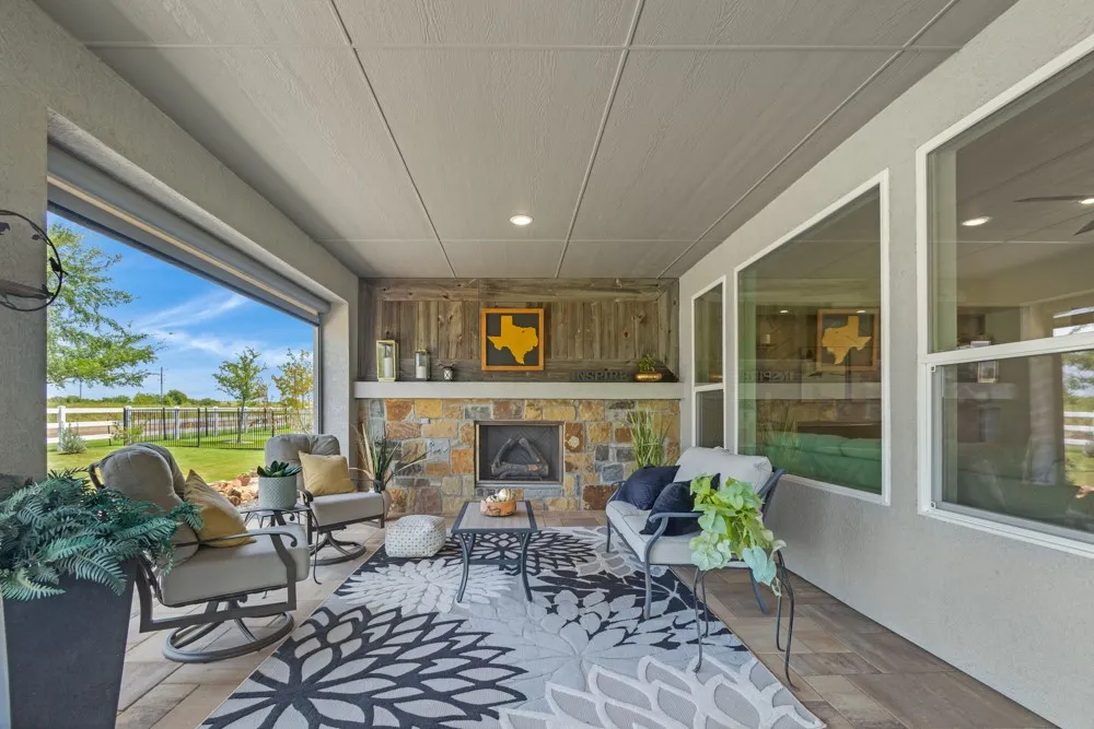 Outdoor Seating Area, Hearth and Fireplace