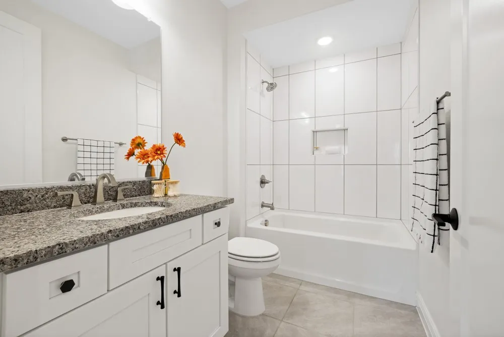 Ensuite Guest Bath