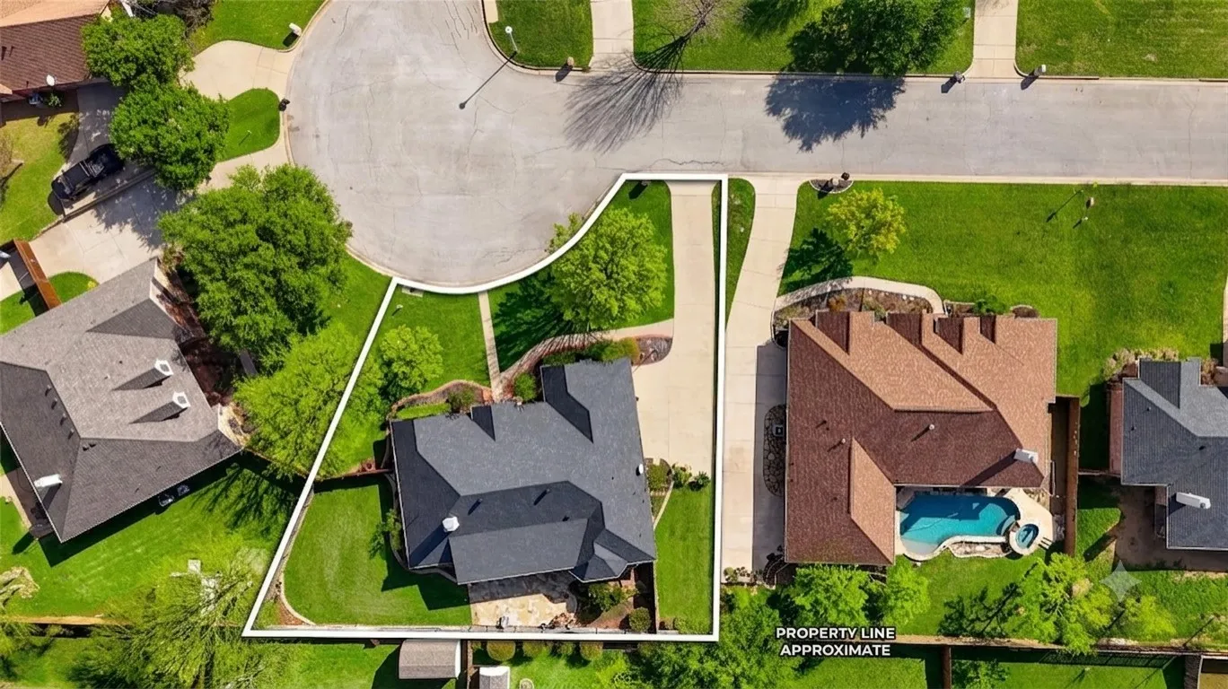 Single Family Residence For Sale in Parker County , 317 Billo Court, Weatherford, Texas 76087, 3 Bedrooms, 3 Bathrooms, 3 Garage spaces, 2,342 Sqft, built in 2004, Price $484,999, mls#21351091, Real Estate Agent in Weatherford, Homes For Sale in Parker county, Homes For Sale in Weatherford, Realtor in Weatherford Texas, Real Estate Brokerage Independent Realty Texas, Luminita Cordes Realtor