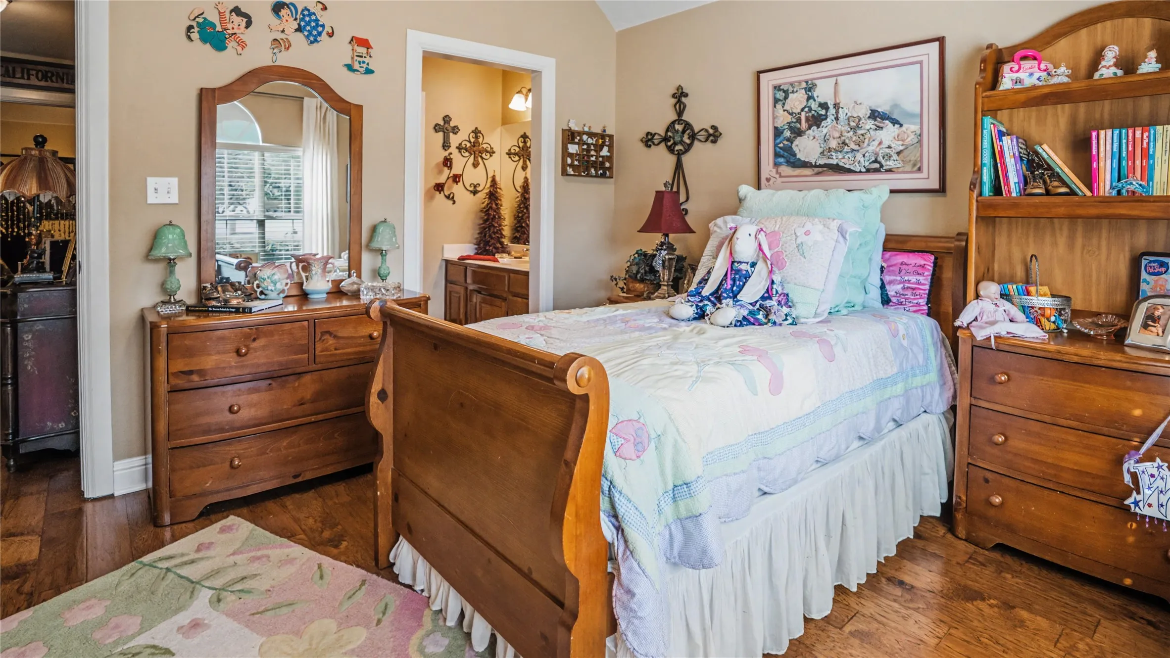 Single Family Residence For Sale in Parker County , 317 Billo Court, Weatherford, Texas 76087, 3 Bedrooms, 3 Bathrooms, 3 Garage spaces, 2,342 Sqft, built in 2004, Price $484,999, mls#21351091, Real Estate Agent in Weatherford, Homes For Sale in Parker county, Homes For Sale in Weatherford, Realtor in Weatherford Texas, Real Estate Brokerage Independent Realty Texas, Luminita Cordes Realtor
