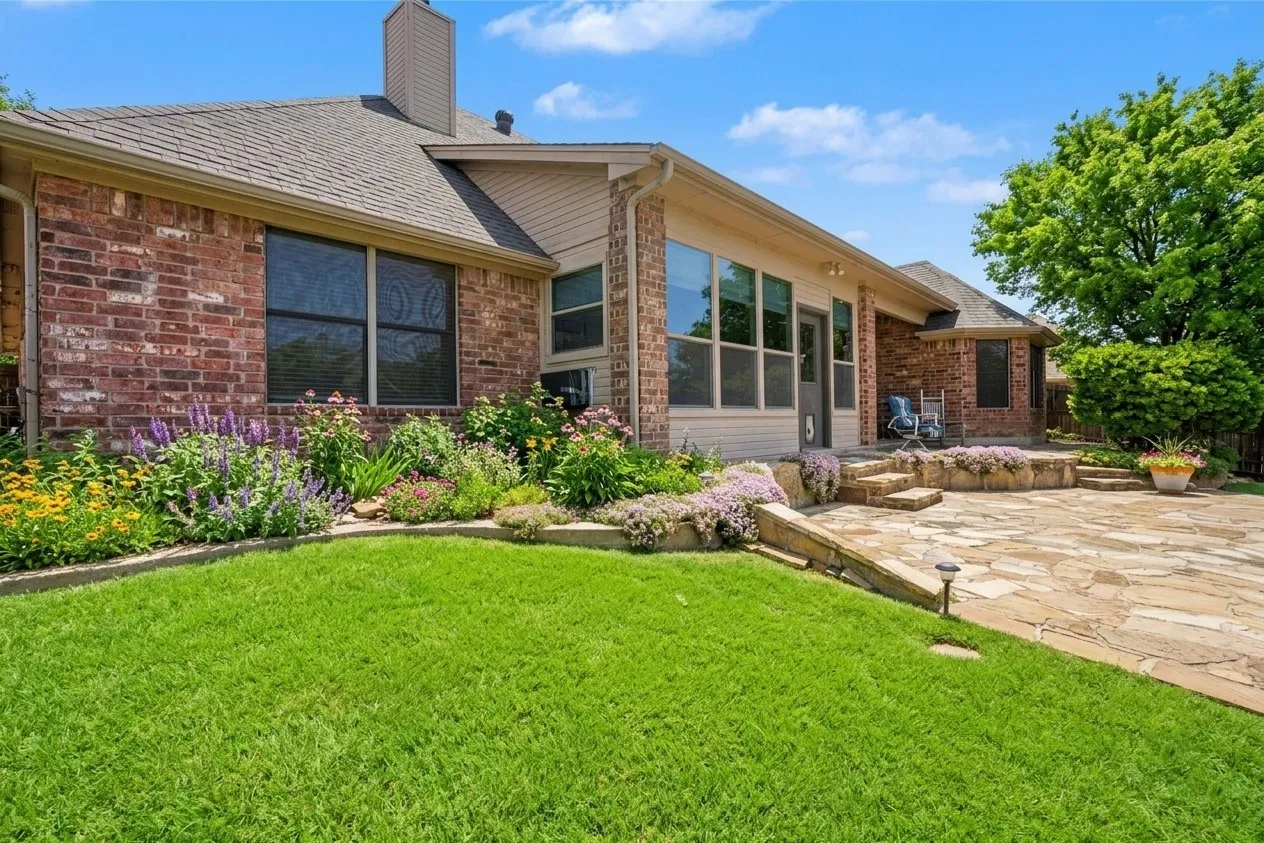 Single Family Residence For Sale in Parker County , 317 Billo Court, Weatherford, Texas 76087, 3 Bedrooms, 3 Bathrooms, 3 Garage spaces, 2,342 Sqft, built in 2004, Price $484,999, mls#21351091, Real Estate Agent in Weatherford, Homes For Sale in Parker county, Homes For Sale in Weatherford, Realtor in Weatherford Texas, Real Estate Brokerage Independent Realty Texas, Luminita Cordes Realtor