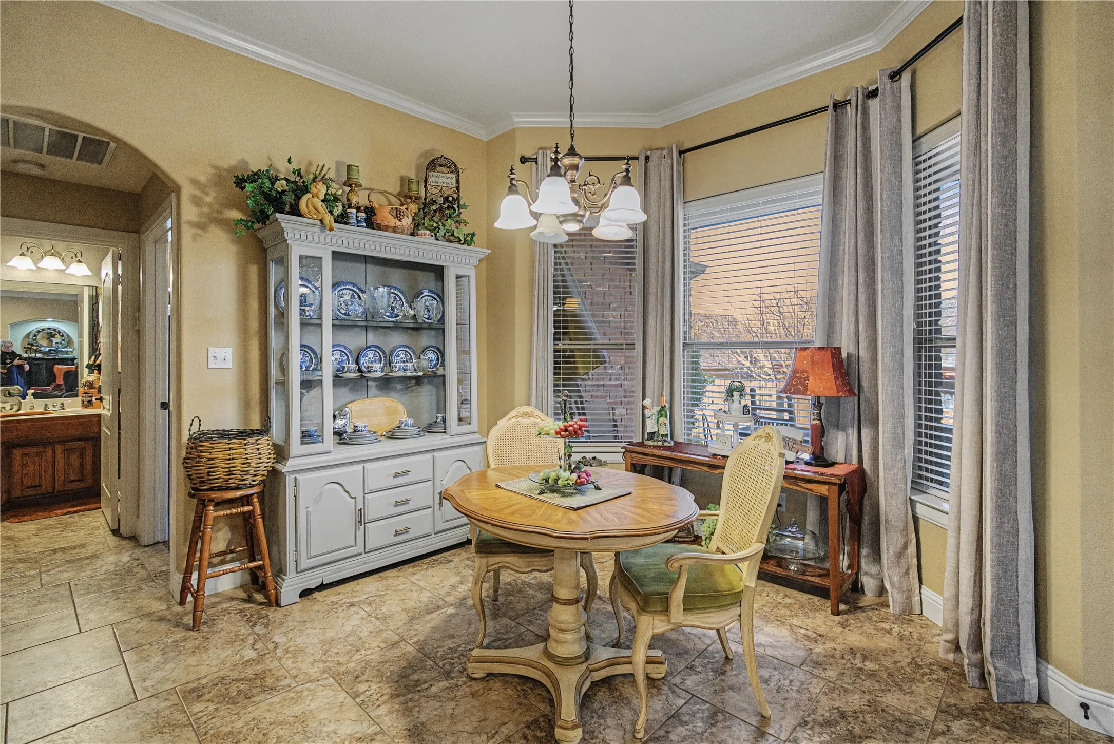 Single Family Residence For Sale in Parker County , 317 Billo Court, Weatherford, Texas 76087, 3 Bedrooms, 3 Bathrooms, 3 Garage spaces, 2,342 Sqft, built in 2004, Price $484,999, mls#21351091, Real Estate Agent in Weatherford, Homes For Sale in Parker county, Homes For Sale in Weatherford, Realtor in Weatherford Texas, Real Estate Brokerage Independent Realty Texas, Luminita Cordes Realtor