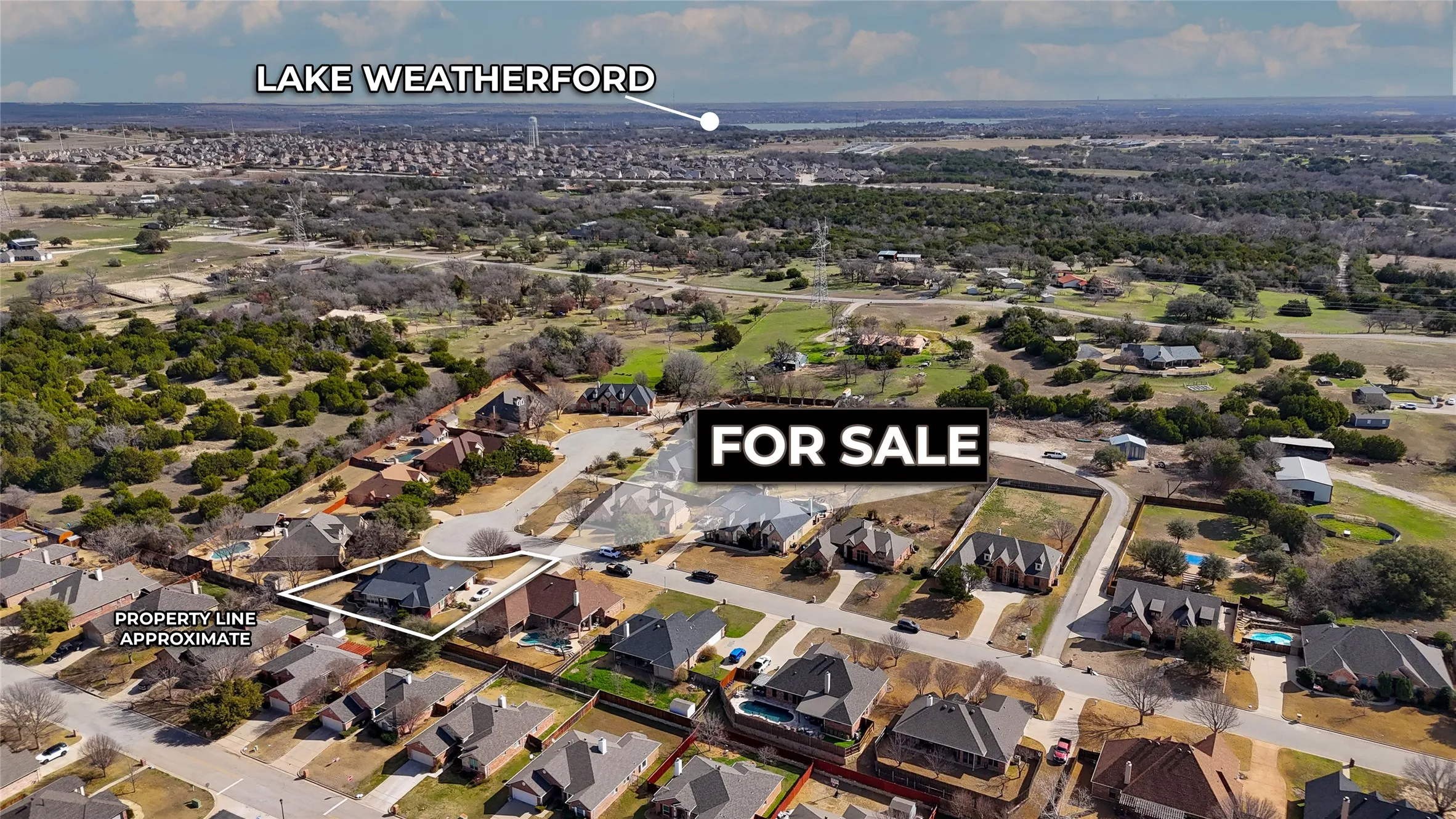 Single Family Residence For Sale in Parker County , 317 Billo Court, Weatherford, Texas 76087, 3 Bedrooms, 3 Bathrooms, 3 Garage spaces, 2,342 Sqft, built in 2004, Price $484,999, mls#21351091, Real Estate Agent in Weatherford, Homes For Sale in Parker county, Homes For Sale in Weatherford, Realtor in Weatherford Texas, Real Estate Brokerage Independent Realty Texas, Luminita Cordes Realtor