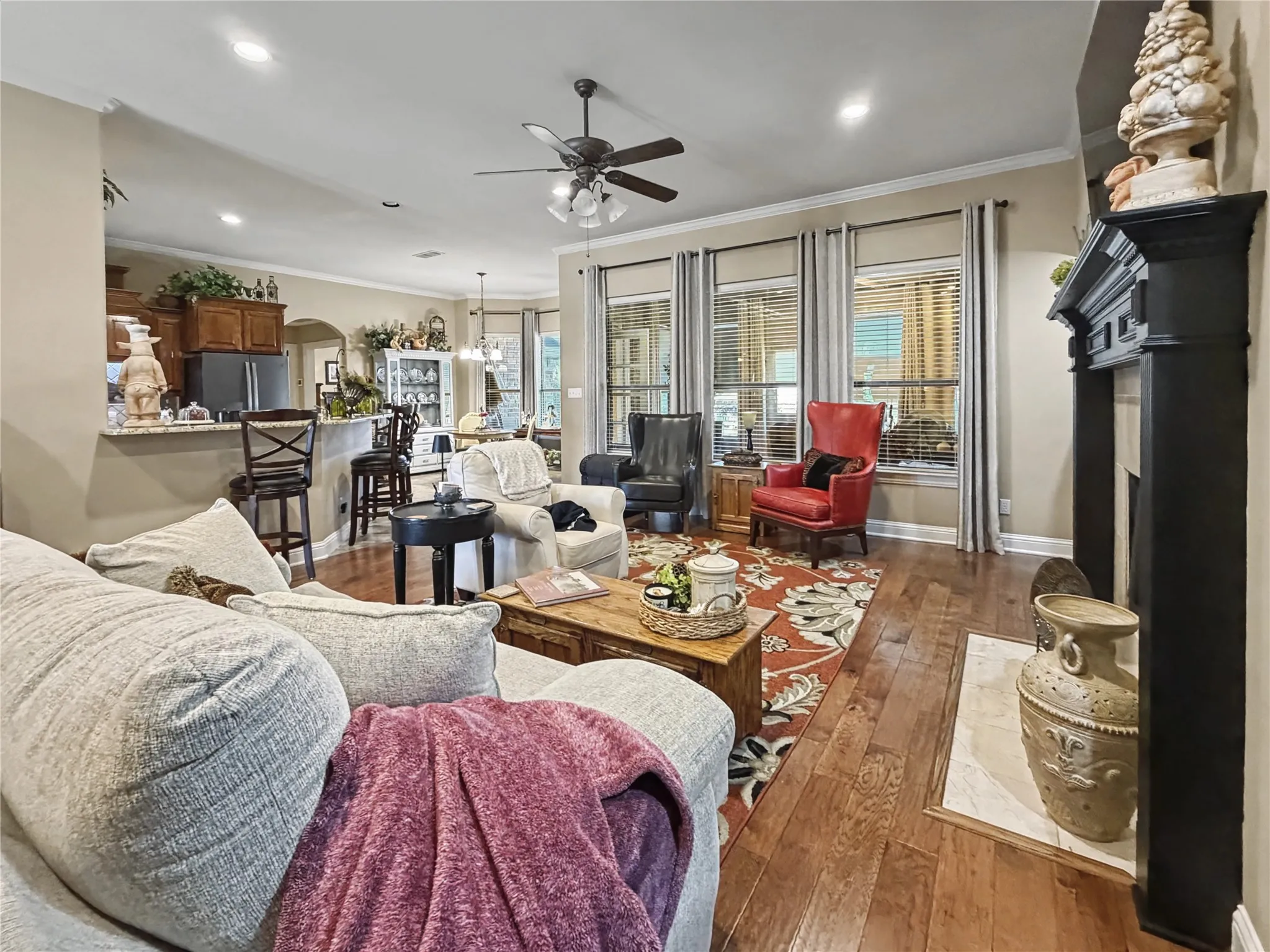 Single Family Residence For Sale in Parker County , 317 Billo Court, Weatherford, Texas 76087, 3 Bedrooms, 3 Bathrooms, 3 Garage spaces, 2,342 Sqft, built in 2004, Price $484,999, mls#21351091, Real Estate Agent in Weatherford, Homes For Sale in Parker county, Homes For Sale in Weatherford, Realtor in Weatherford Texas, Real Estate Brokerage Independent Realty Texas, Luminita Cordes Realtor