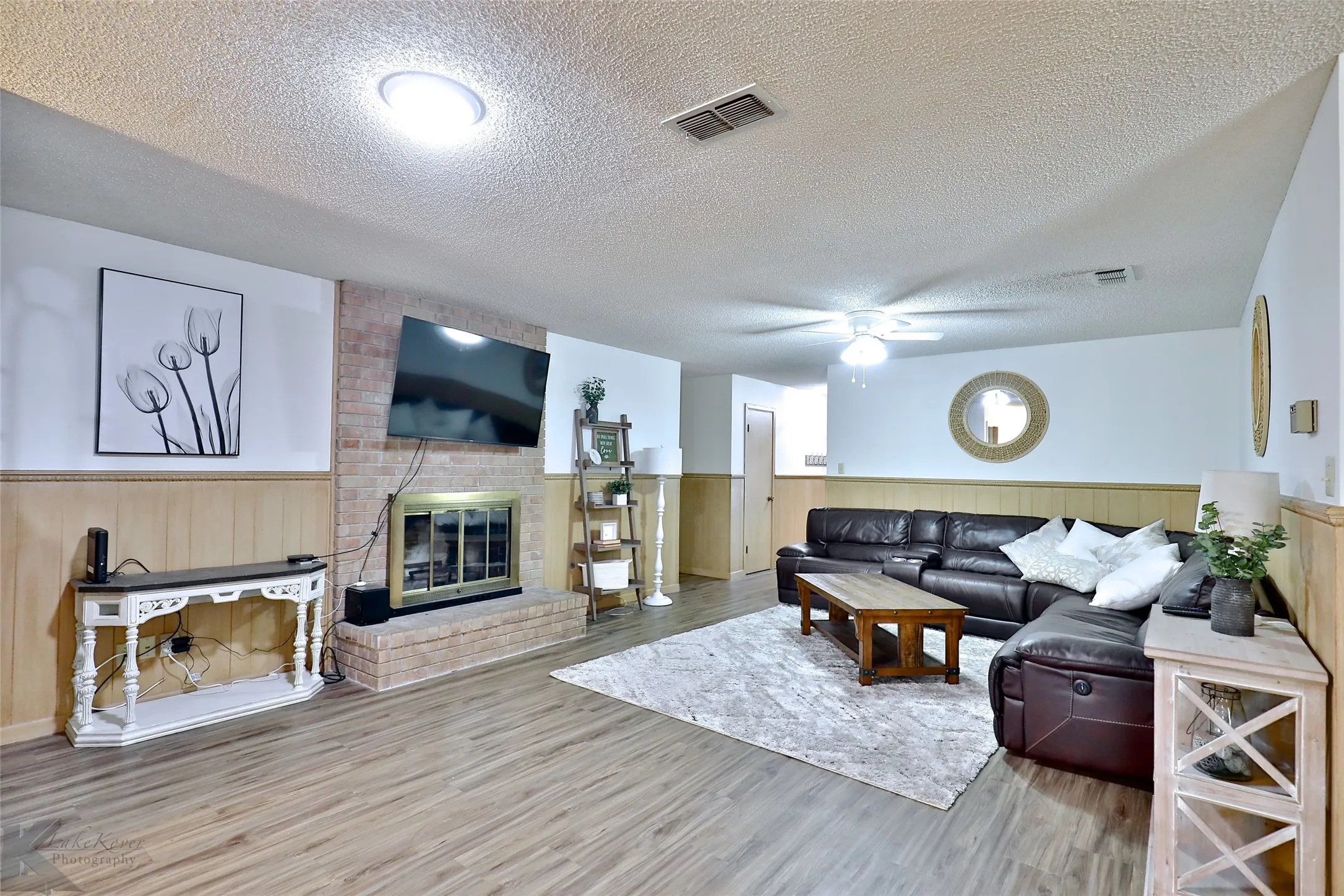 Single Family Residence For Rent in Taylor County , 2810 Arrowhead Drive, Abilene, Texas 79606, 4 Bedroom, 2 Bathroom, 2 Garage spaces, 2,261 Sqft, built in 1972, mls#21349039, Real Estate Agent in Abilene, Homes For Rent in Taylor county, Homes For Rent in Abilene, Realtor in Abilene Texas, Real Estate Brokerage Independent Realty Texas, Luminita Cordes Realtor