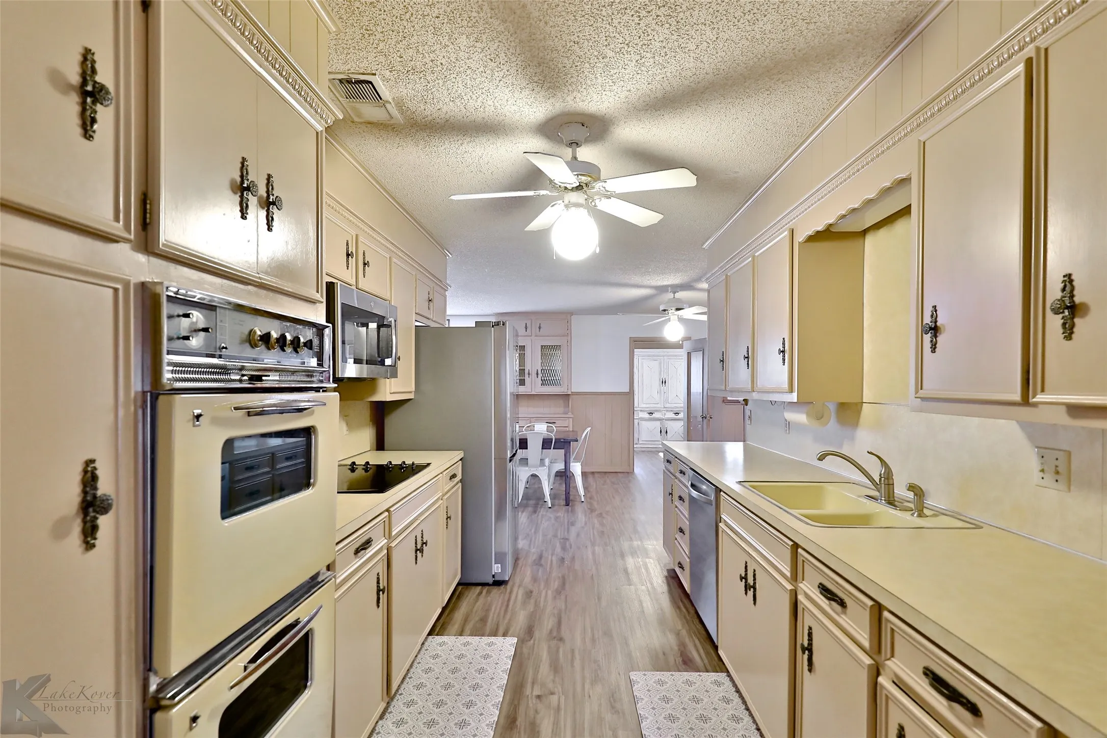 Single Family Residence For Rent in Taylor County , 2810 Arrowhead Drive, Abilene, Texas 79606, 4 Bedroom, 2 Bathroom, 2 Garage spaces, 2,261 Sqft, built in 1972, mls#21349039, Real Estate Agent in Abilene, Homes For Rent in Taylor county, Homes For Rent in Abilene, Realtor in Abilene Texas, Real Estate Brokerage Independent Realty Texas, Luminita Cordes Realtor