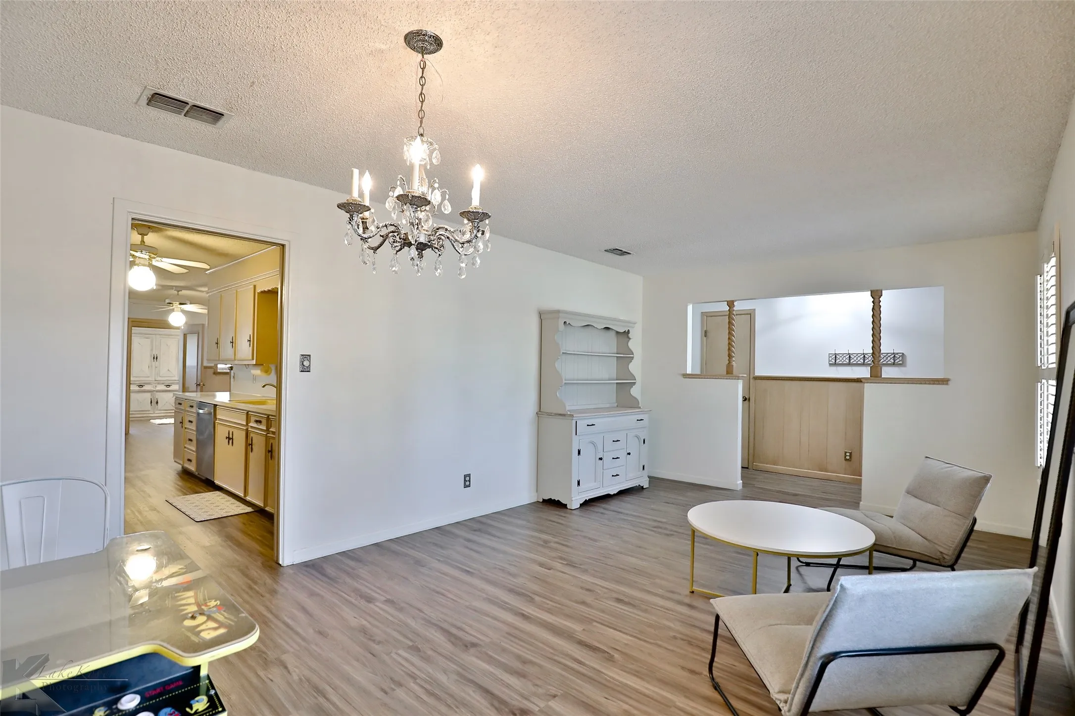 Single Family Residence For Rent in Taylor County , 2810 Arrowhead Drive, Abilene, Texas 79606, 4 Bedroom, 2 Bathroom, 2 Garage spaces, 2,261 Sqft, built in 1972, mls#21349039, Real Estate Agent in Abilene, Homes For Rent in Taylor county, Homes For Rent in Abilene, Realtor in Abilene Texas, Real Estate Brokerage Independent Realty Texas, Luminita Cordes Realtor