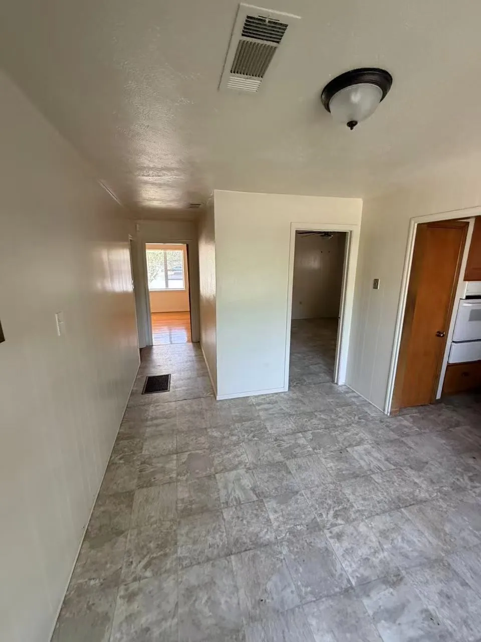 Single Family Residence For Rent in Dallas County , 413 Frances Way, Richardson, Texas 75081, 4 Bedroom, 2 Bathroom, 2 Garage spaces, 1,399 Sqft, built in 1955, Price $2,100, mls#21351125, Real Estate Agent in Richardson, Homes For Rent in Dallas county, Homes For Rent in Richardson, Realtor in Richardson Texas, Real Estate Brokerage Independent Realty Texas, Luminita Cordes Realtor