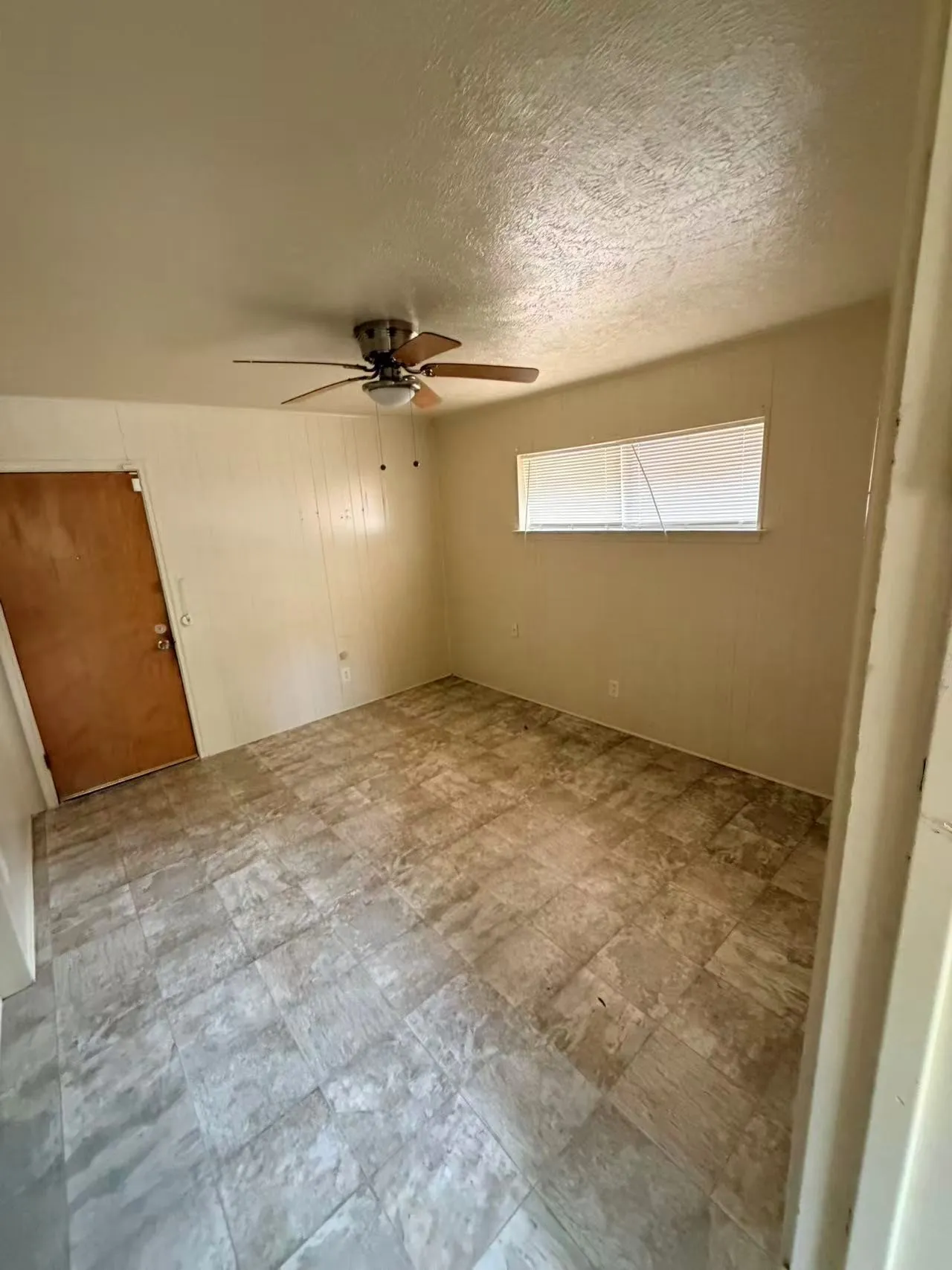 Single Family Residence For Rent in Dallas County , 413 Frances Way, Richardson, Texas 75081, 4 Bedroom, 2 Bathroom, 2 Garage spaces, 1,399 Sqft, built in 1955, Price $2,100, mls#21351125, Real Estate Agent in Richardson, Homes For Rent in Dallas county, Homes For Rent in Richardson, Realtor in Richardson Texas, Real Estate Brokerage Independent Realty Texas, Luminita Cordes Realtor