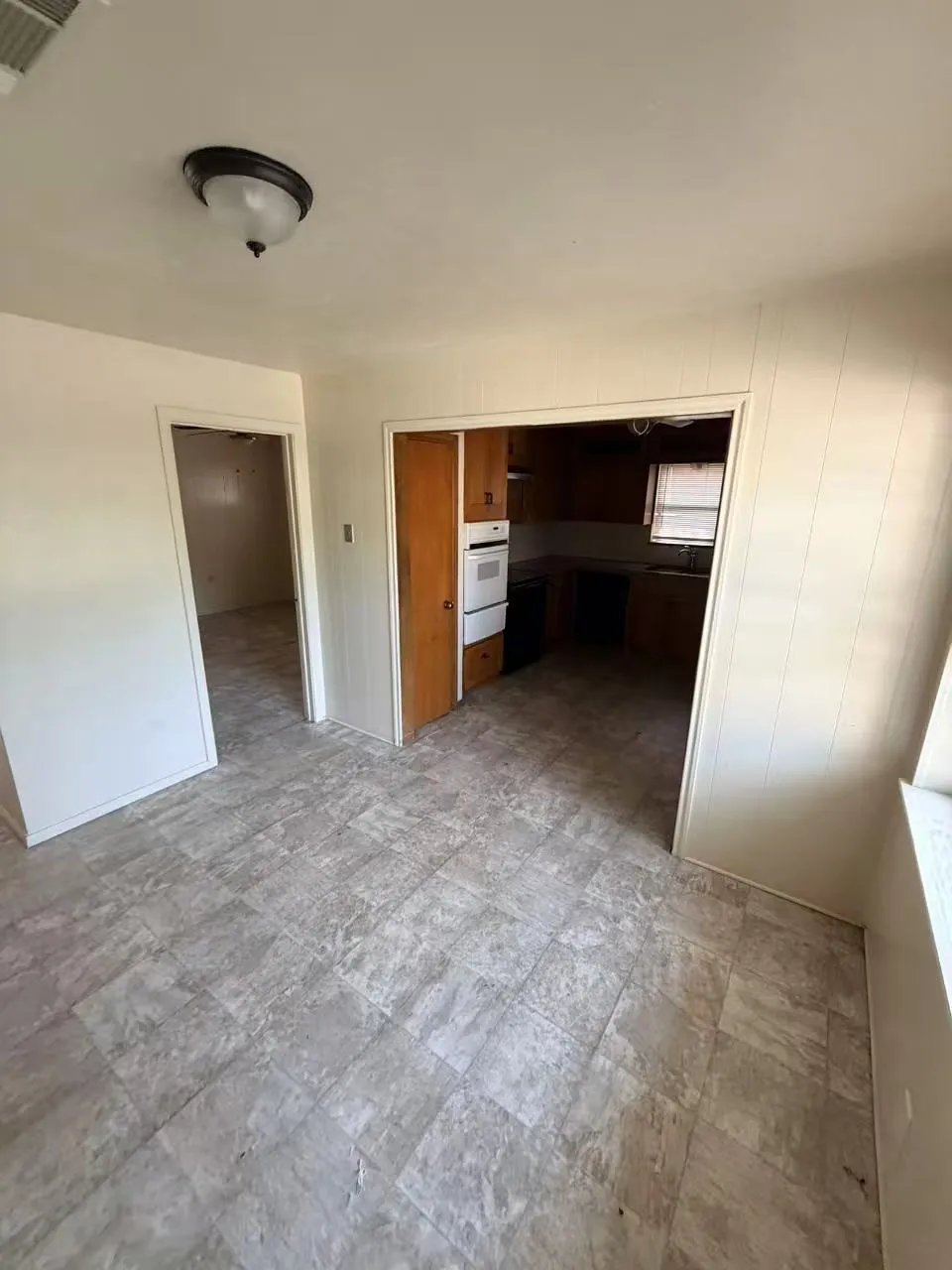 Single Family Residence For Rent in Dallas County , 413 Frances Way, Richardson, Texas 75081, 4 Bedroom, 2 Bathroom, 2 Garage spaces, 1,399 Sqft, built in 1955, Price $2,100, mls#21351125, Real Estate Agent in Richardson, Homes For Rent in Dallas county, Homes For Rent in Richardson, Realtor in Richardson Texas, Real Estate Brokerage Independent Realty Texas, Luminita Cordes Realtor