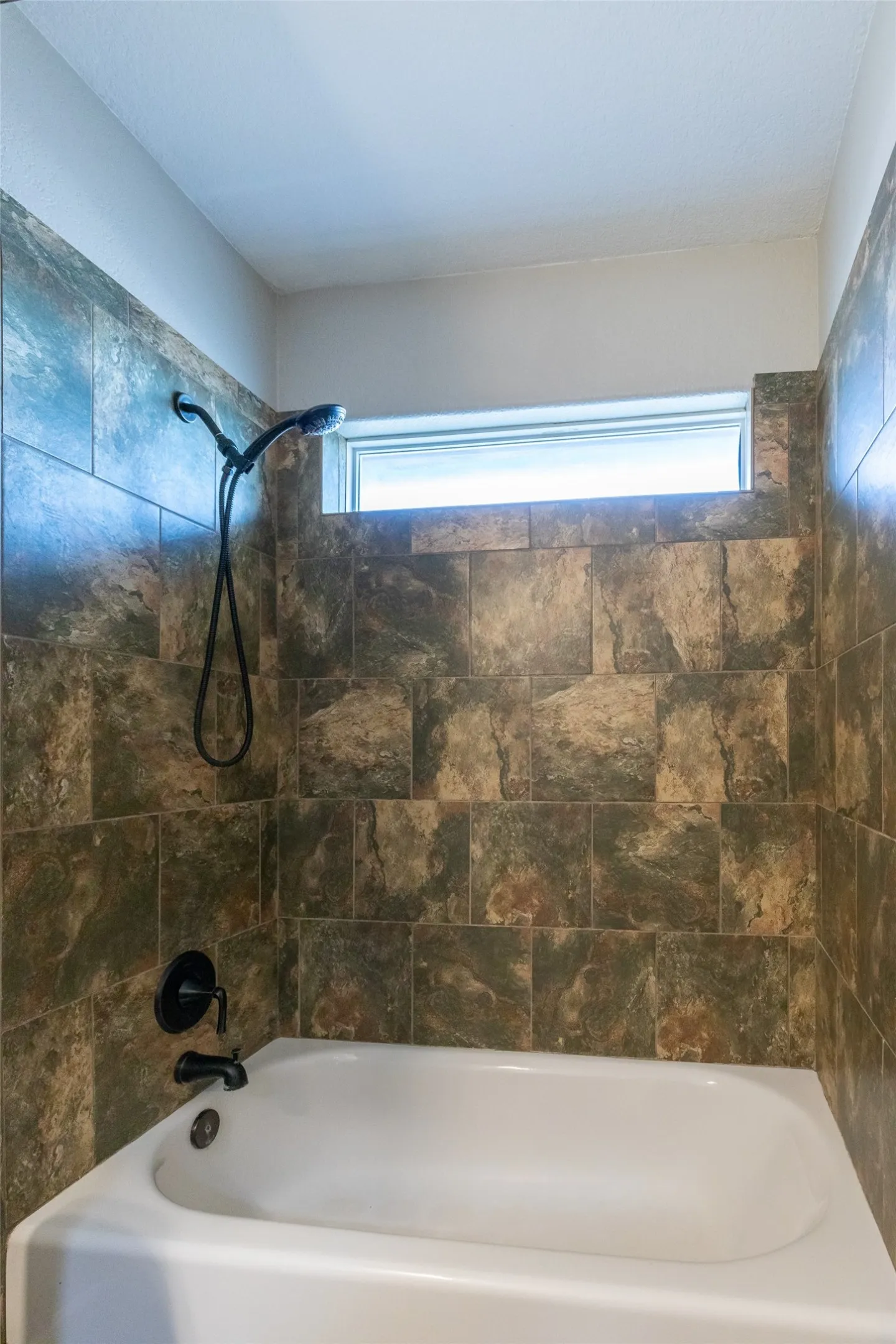 Single Family Residence For Sale in Taylor County , 7902 Tuscany Drive, Abilene, Texas 79606, 3 Bedroom, 2 Bathroom, 2 Garage spaces, 1,630 Sqft, built in 2014, mls#21350878, Real Estate Agent in Abilene, Homes For Sale in Taylor county, Homes For Sale in Abilene, Realtor in Abilene Texas, Real Estate Brokerage Independent Realty Texas, Luminita Cordes Realtor