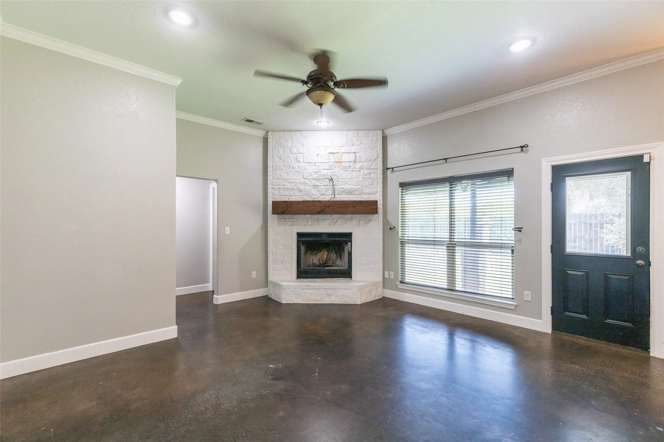 Single Family Residence For Sale in Taylor County , 7902 Tuscany Drive, Abilene, Texas 79606, 3 Bedroom, 2 Bathroom, 2 Garage spaces, 1,630 Sqft, built in 2014, mls#21350878, Real Estate Agent in Abilene, Homes For Sale in Taylor county, Homes For Sale in Abilene, Realtor in Abilene Texas, Real Estate Brokerage Independent Realty Texas, Luminita Cordes Realtor