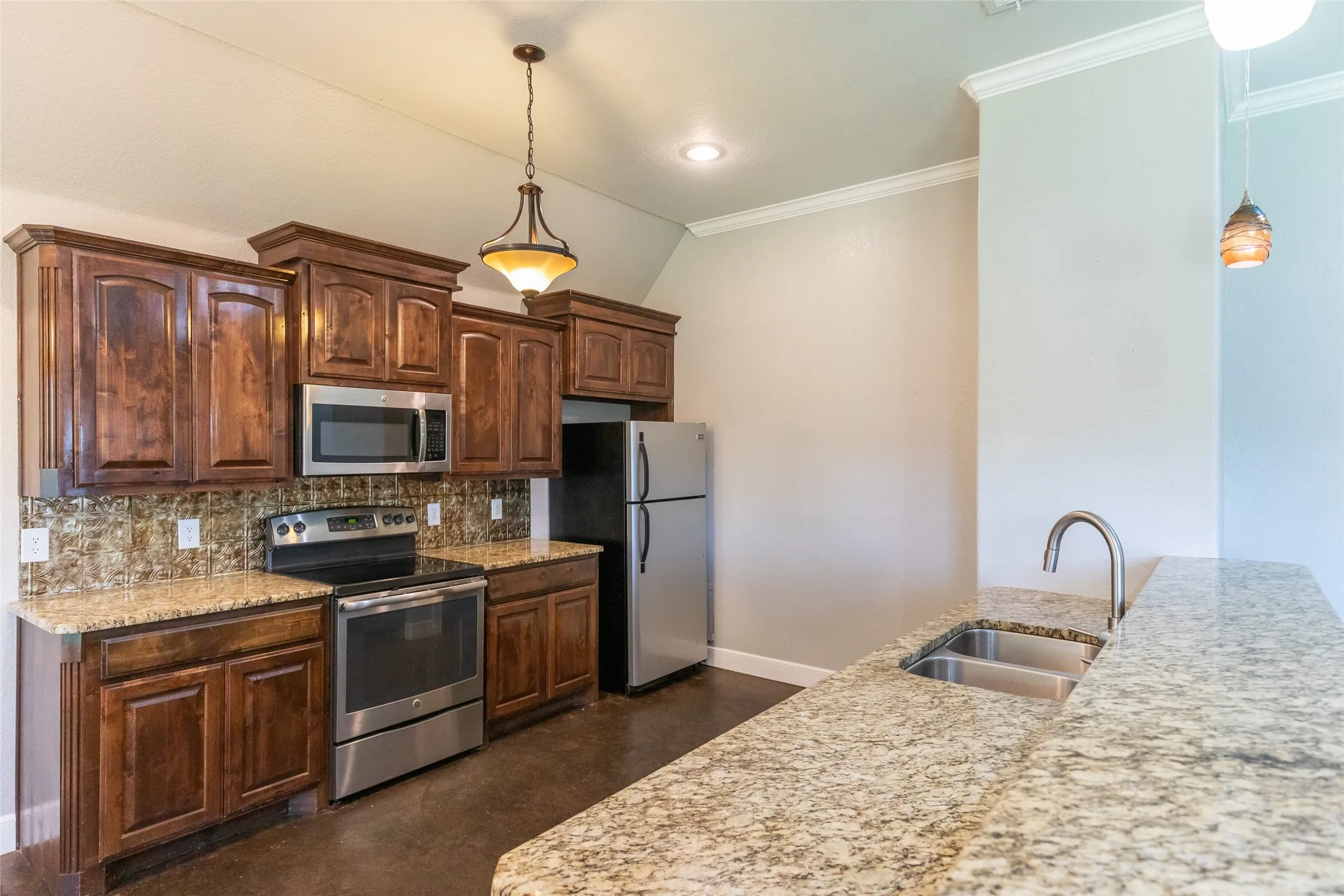 Single Family Residence For Sale in Taylor County , 7902 Tuscany Drive, Abilene, Texas 79606, 3 Bedroom, 2 Bathroom, 2 Garage spaces, 1,630 Sqft, built in 2014, mls#21350878, Real Estate Agent in Abilene, Homes For Sale in Taylor county, Homes For Sale in Abilene, Realtor in Abilene Texas, Real Estate Brokerage Independent Realty Texas, Luminita Cordes Realtor