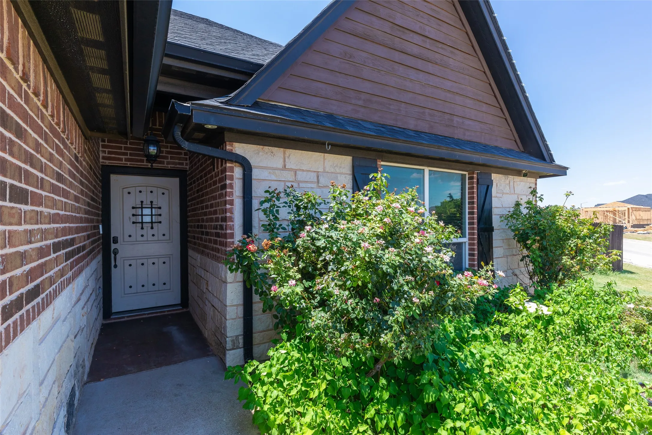 Single Family Residence For Sale in Taylor County , 7902 Tuscany Drive, Abilene, Texas 79606, 3 Bedroom, 2 Bathroom, 2 Garage spaces, 1,630 Sqft, built in 2014, mls#21350878, Real Estate Agent in Abilene, Homes For Sale in Taylor county, Homes For Sale in Abilene, Realtor in Abilene Texas, Real Estate Brokerage Independent Realty Texas, Luminita Cordes Realtor