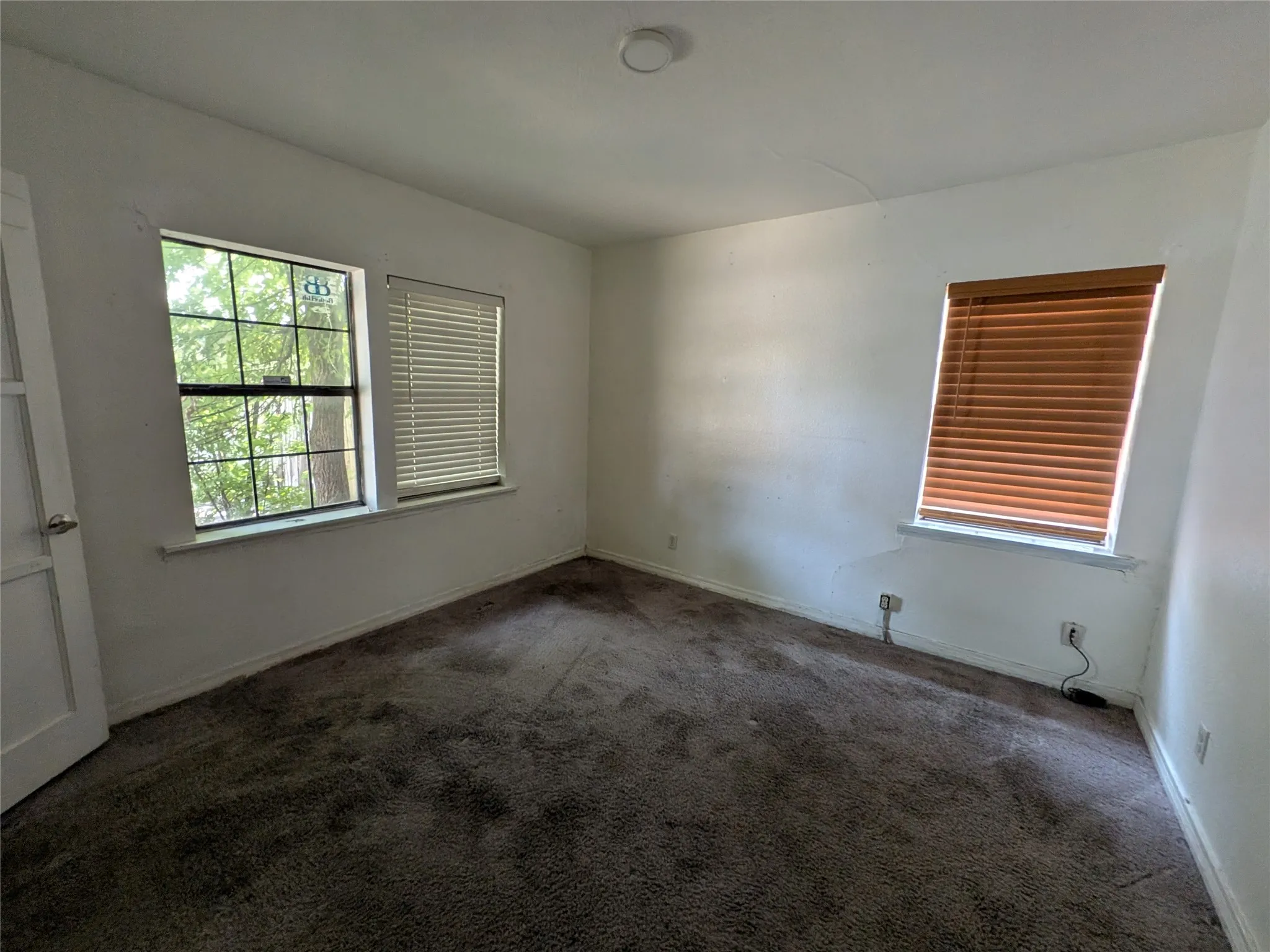 Single Family Residence For Sale in Dallas County , 3556 Durango Drive, Dallas, Texas 75220, 3 Bedroom, 1 Bathroom, Garage spaces, 1,242 Sqft, built in 1948, mls#21351120, Real Estate Agent in Dallas, Homes For Sale in Dallas county, Homes For Sale in Dallas, Realtor in Dallas Texas, Real Estate Brokerage Independent Realty Texas, Luminita Cordes Realtor