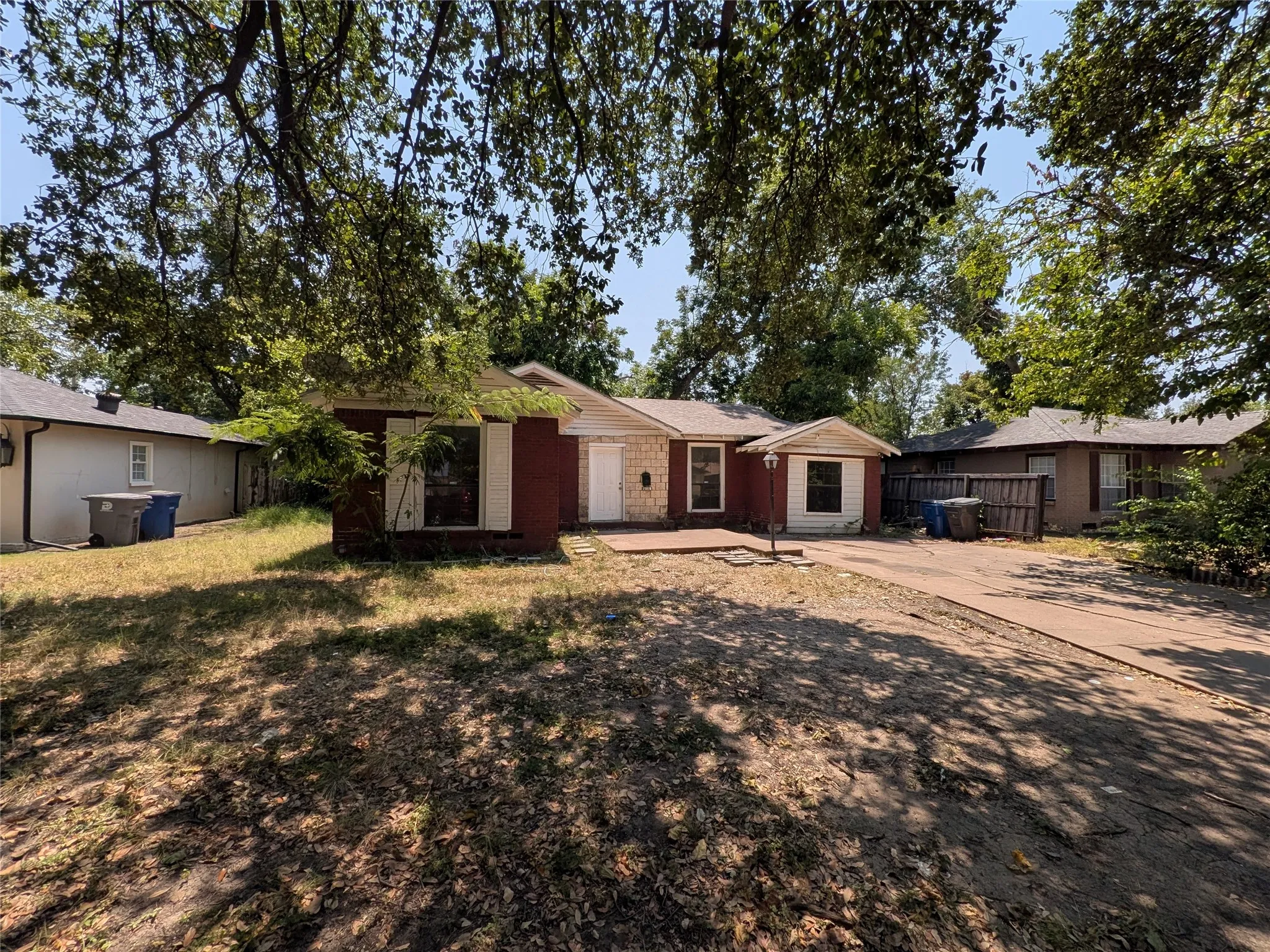 Single Family Residence For Sale in Dallas County , 3556 Durango Drive, Dallas, Texas 75220, 3 Bedroom, 1 Bathroom, Garage spaces, 1,242 Sqft, built in 1948, mls#21351120, Real Estate Agent in Dallas, Homes For Sale in Dallas county, Homes For Sale in Dallas, Realtor in Dallas Texas, Real Estate Brokerage Independent Realty Texas, Luminita Cordes Realtor