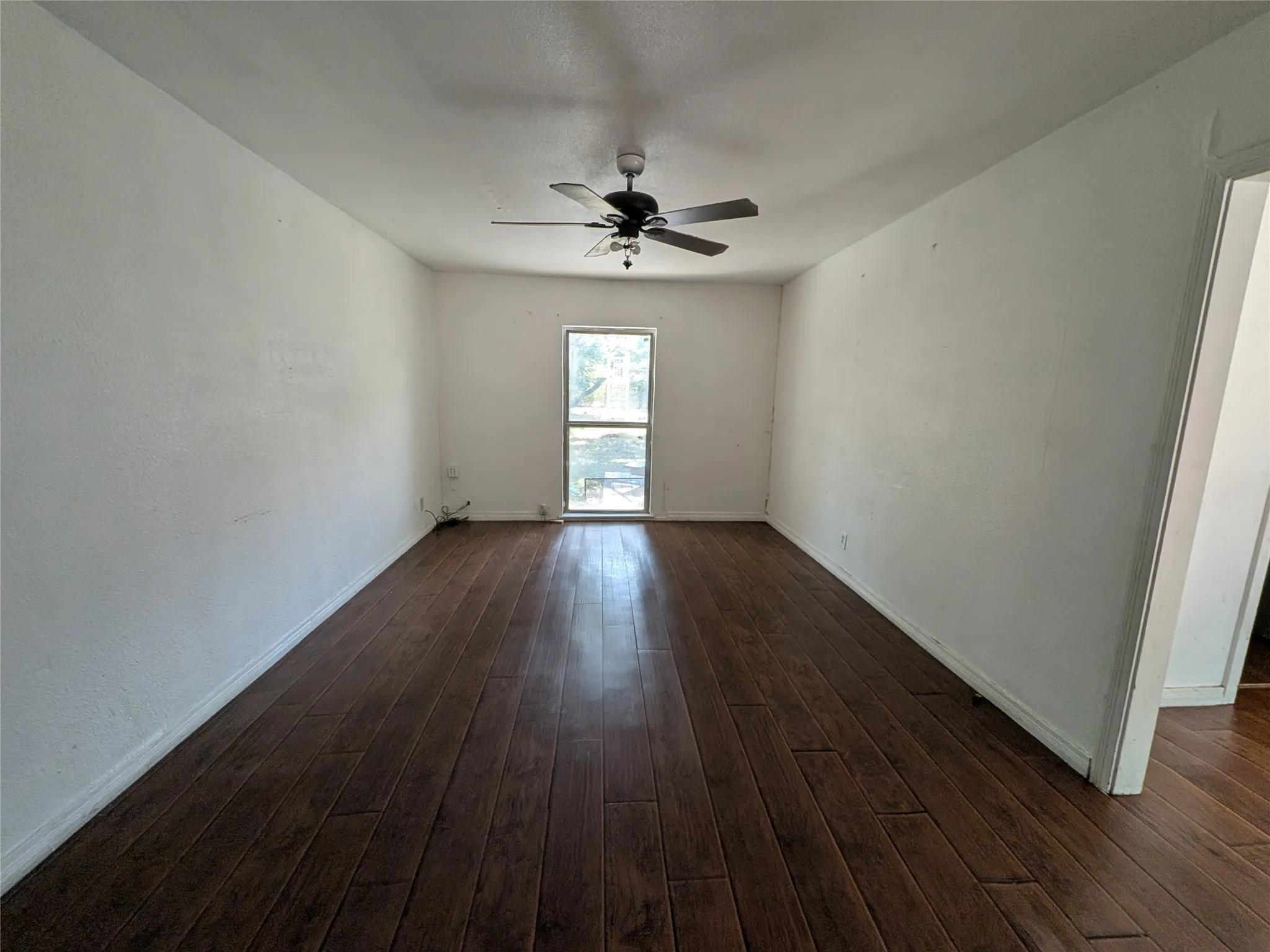 Single Family Residence For Sale in Dallas County , 3556 Durango Drive, Dallas, Texas 75220, 3 Bedroom, 1 Bathroom, Garage spaces, 1,242 Sqft, built in 1948, mls#21351120, Real Estate Agent in Dallas, Homes For Sale in Dallas county, Homes For Sale in Dallas, Realtor in Dallas Texas, Real Estate Brokerage Independent Realty Texas, Luminita Cordes Realtor