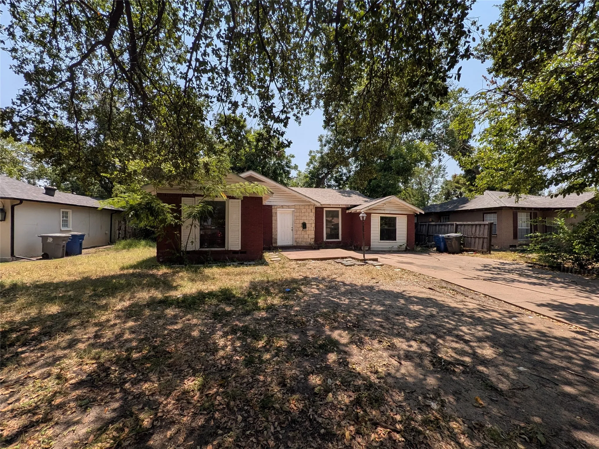 Single Family Residence For Sale in Dallas County , 3556 Durango Drive, Dallas, Texas 75220, 3 Bedroom, 1 Bathroom, Garage spaces, 1,242 Sqft, built in 1948, mls#21351120, Real Estate Agent in Dallas, Homes For Sale in Dallas county, Homes For Sale in Dallas, Realtor in Dallas Texas, Real Estate Brokerage Independent Realty Texas, Luminita Cordes Realtor