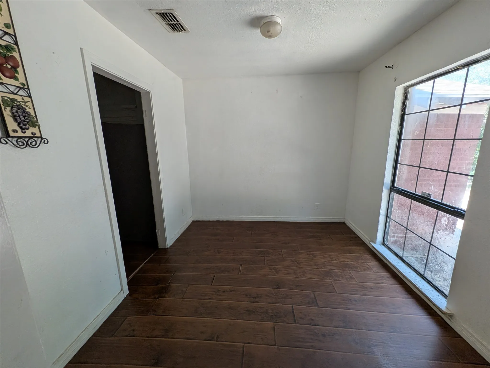 Single Family Residence For Sale in Dallas County , 3556 Durango Drive, Dallas, Texas 75220, 3 Bedroom, 1 Bathroom, Garage spaces, 1,242 Sqft, built in 1948, mls#21351120, Real Estate Agent in Dallas, Homes For Sale in Dallas county, Homes For Sale in Dallas, Realtor in Dallas Texas, Real Estate Brokerage Independent Realty Texas, Luminita Cordes Realtor
