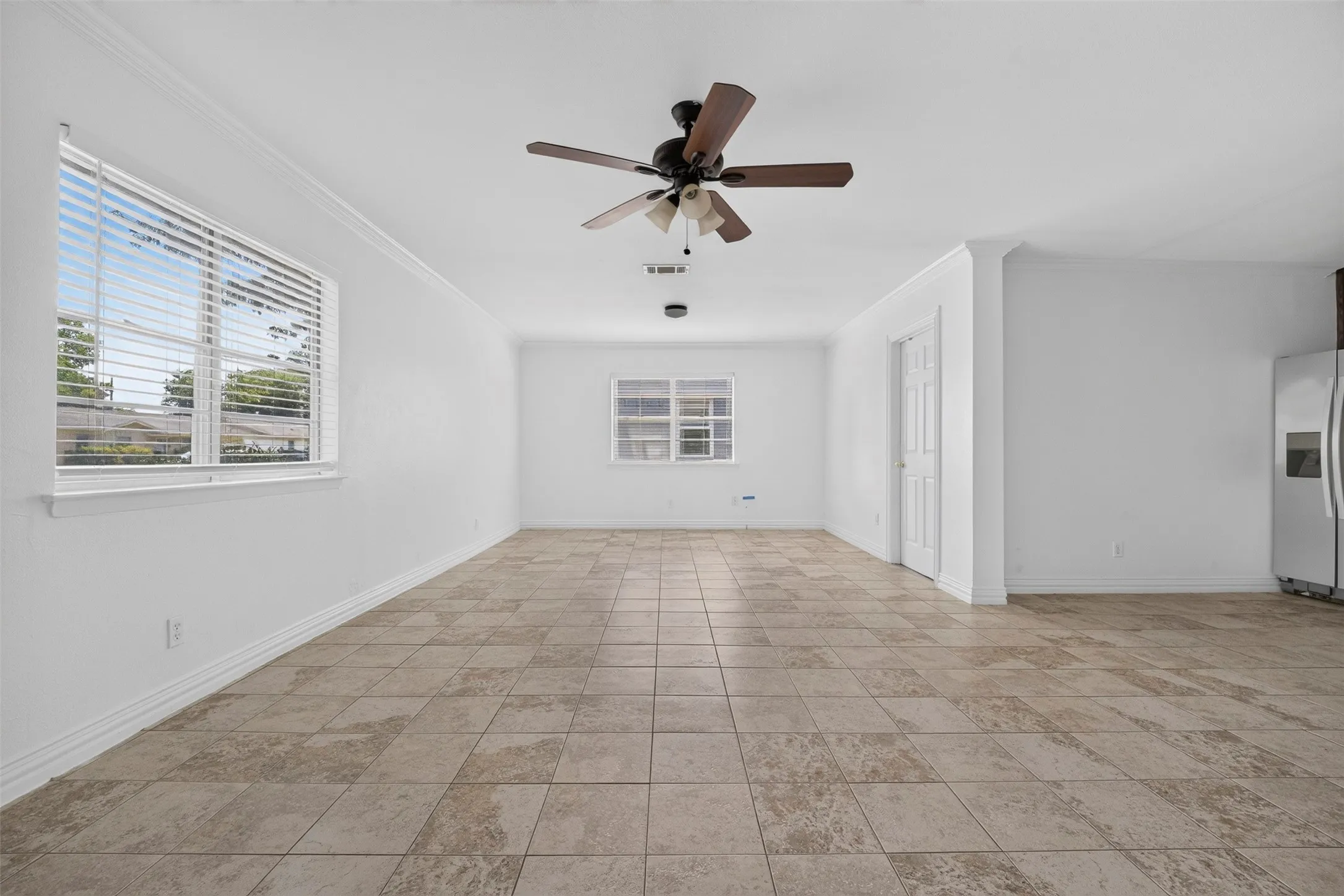 Single Family Residence For Rent in Dallas County , 909 Rosewood Hills Drive, Garland, Texas 75040, 3 Bedroom, 2 Bathroom, Garage spaces, 1,276 Sqft, built in 1962, mls#21349242, Real Estate Agent in Garland, Homes For Rent in Dallas county, Homes For Rent in Garland, Realtor in Garland Texas, Real Estate Brokerage Independent Realty Texas, Luminita Cordes Realtor