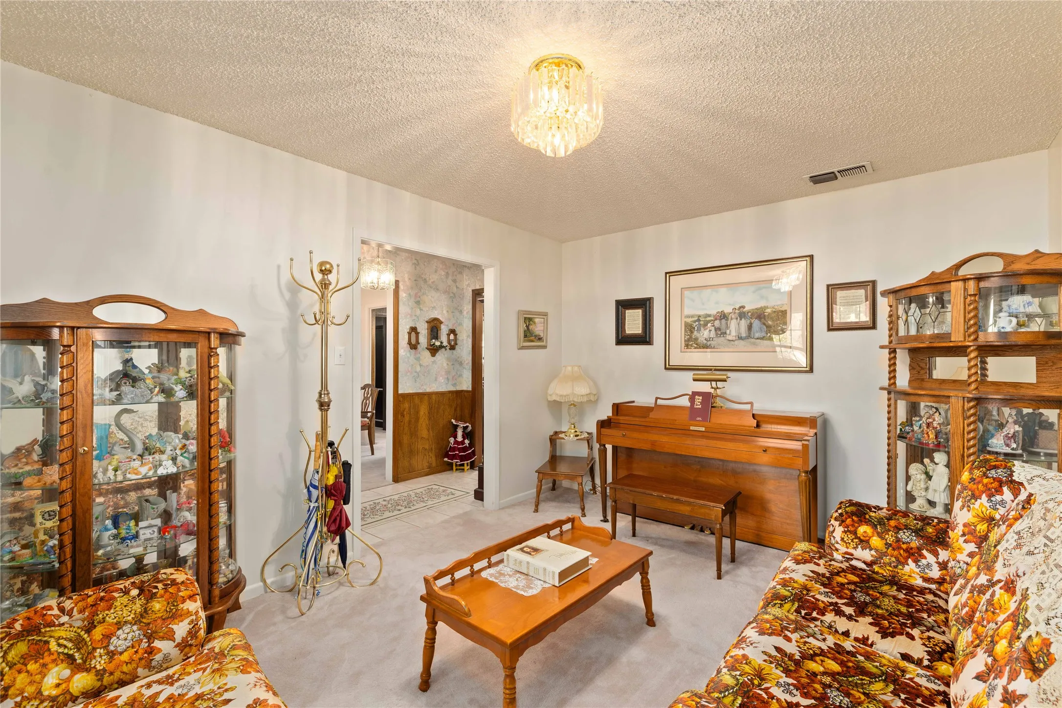 Single Family Residence For Sale in Brown County , 4309 9th Street, Brownwood, Texas 76801, 4 Bedrooms, 2 Bathrooms, Garage spaces, 1,922 Sqft, built in 1971, Price $239,900, mls#21351130, Real Estate Agent in Brownwood, Homes For Sale in Brown county, Homes For Sale in Brownwood, Realtor in Brownwood Texas, Real Estate Brokerage Independent Realty Texas, Luminita Cordes Realtor