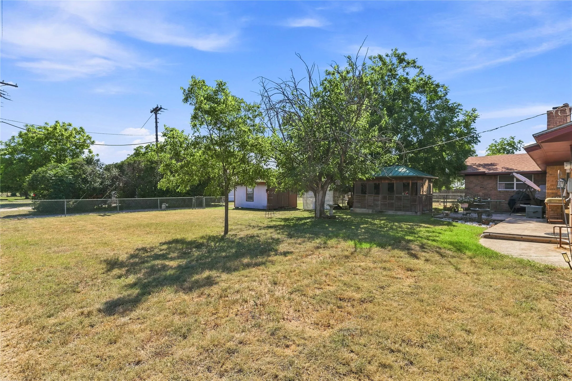 Single Family Residence For Sale in Brown County , 4309 9th Street, Brownwood, Texas 76801, 4 Bedrooms, 2 Bathrooms, Garage spaces, 1,922 Sqft, built in 1971, Price $239,900, mls#21351130, Real Estate Agent in Brownwood, Homes For Sale in Brown county, Homes For Sale in Brownwood, Realtor in Brownwood Texas, Real Estate Brokerage Independent Realty Texas, Luminita Cordes Realtor