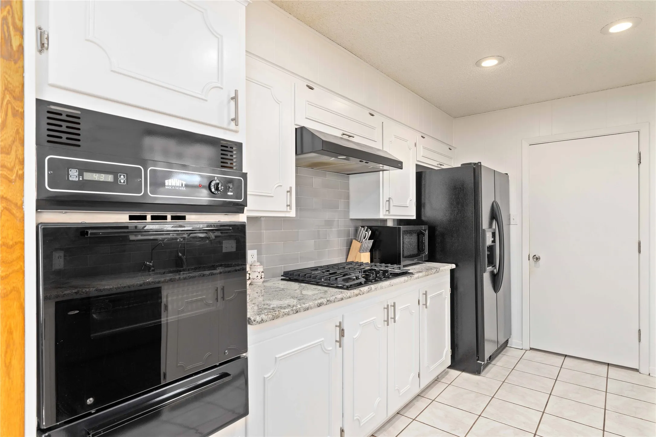 Single Family Residence For Sale in Brown County , 4309 9th Street, Brownwood, Texas 76801, 4 Bedrooms, 2 Bathrooms, Garage spaces, 1,922 Sqft, built in 1971, Price $239,900, mls#21351130, Real Estate Agent in Brownwood, Homes For Sale in Brown county, Homes For Sale in Brownwood, Realtor in Brownwood Texas, Real Estate Brokerage Independent Realty Texas, Luminita Cordes Realtor
