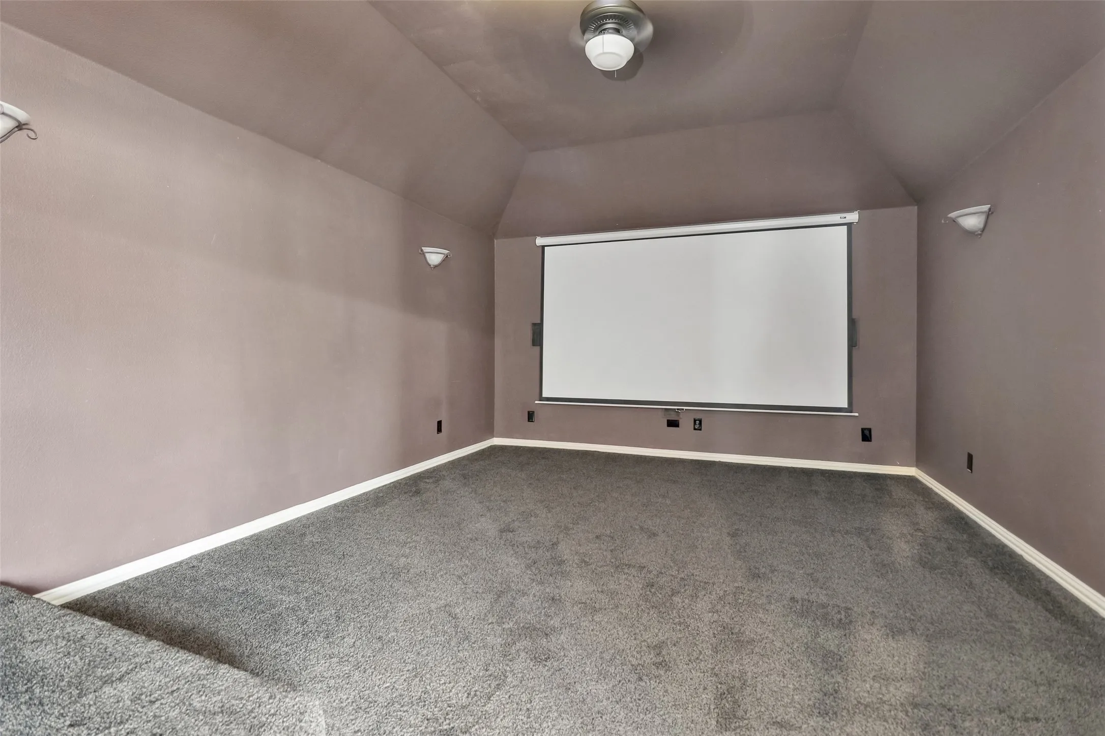 Single Family Residence For Sale in Tarrant County , 9601 Brazendine Drive, Fort Worth, Texas 76244, 4 Bedroom, 4 Bathroom, 2 Garage spaces, 3,834 Sqft, built in 2005, mls#21350377, Real Estate Agent in Fort Worth, Homes For Sale in Tarrant county, Homes For Sale in Fort Worth, Realtor in Fort Worth Texas, Real Estate Brokerage Independent Realty Texas, Luminita Cordes Realtor
