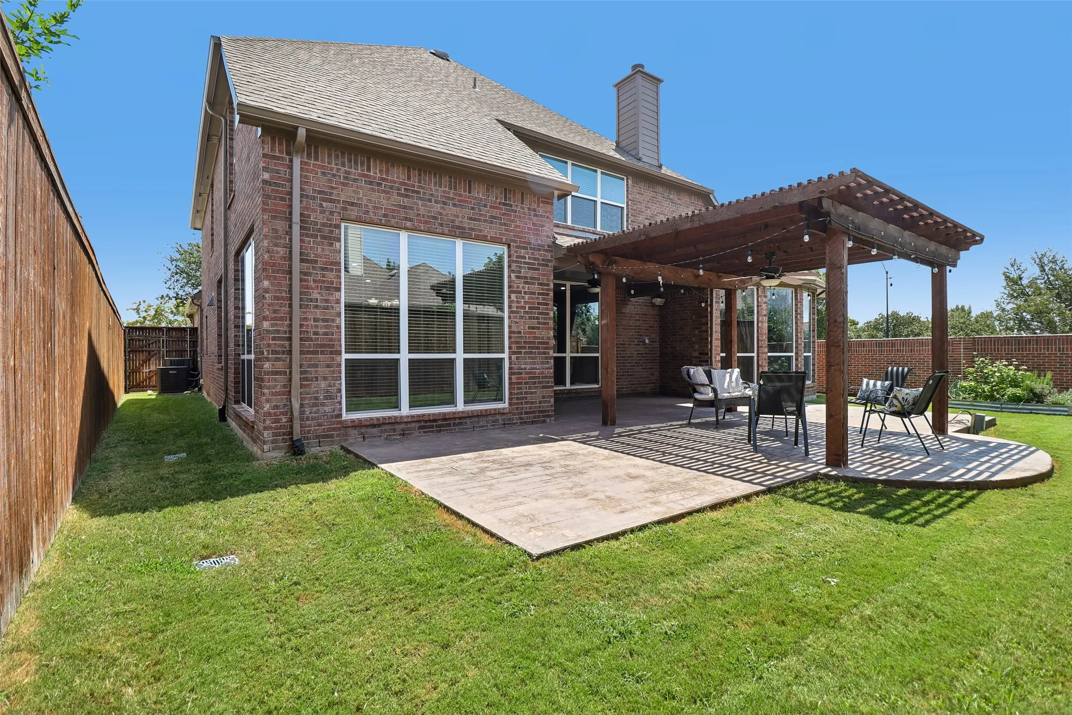 Single Family Residence For Sale in Tarrant County , 9601 Brazendine Drive, Fort Worth, Texas 76244, 4 Bedroom, 4 Bathroom, 2 Garage spaces, 3,834 Sqft, built in 2005, mls#21350377, Real Estate Agent in Fort Worth, Homes For Sale in Tarrant county, Homes For Sale in Fort Worth, Realtor in Fort Worth Texas, Real Estate Brokerage Independent Realty Texas, Luminita Cordes Realtor