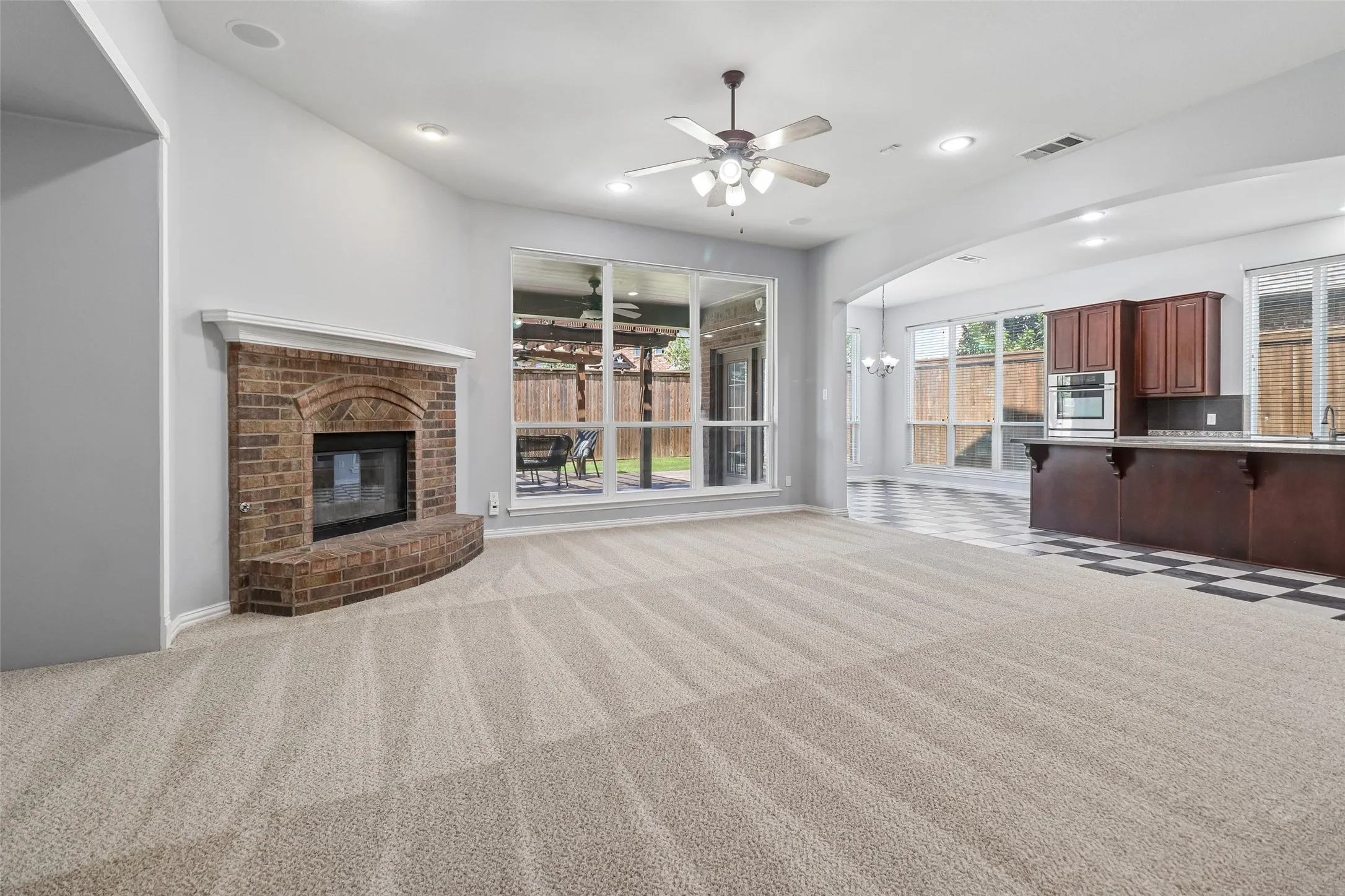 Single Family Residence For Sale in Tarrant County , 9601 Brazendine Drive, Fort Worth, Texas 76244, 4 Bedroom, 4 Bathroom, 2 Garage spaces, 3,834 Sqft, built in 2005, mls#21350377, Real Estate Agent in Fort Worth, Homes For Sale in Tarrant county, Homes For Sale in Fort Worth, Realtor in Fort Worth Texas, Real Estate Brokerage Independent Realty Texas, Luminita Cordes Realtor
