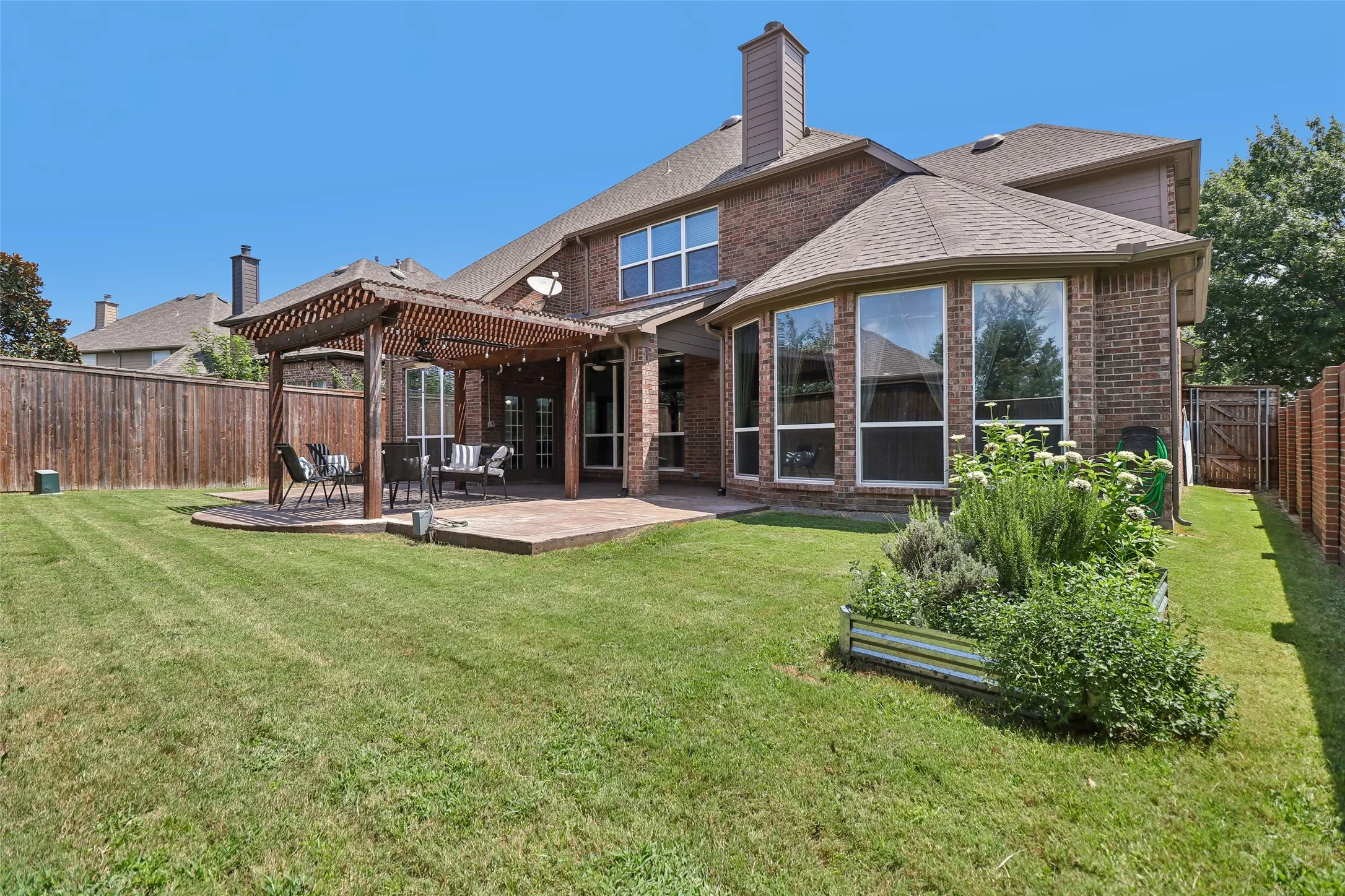 Single Family Residence For Sale in Tarrant County , 9601 Brazendine Drive, Fort Worth, Texas 76244, 4 Bedroom, 4 Bathroom, 2 Garage spaces, 3,834 Sqft, built in 2005, mls#21350377, Real Estate Agent in Fort Worth, Homes For Sale in Tarrant county, Homes For Sale in Fort Worth, Realtor in Fort Worth Texas, Real Estate Brokerage Independent Realty Texas, Luminita Cordes Realtor