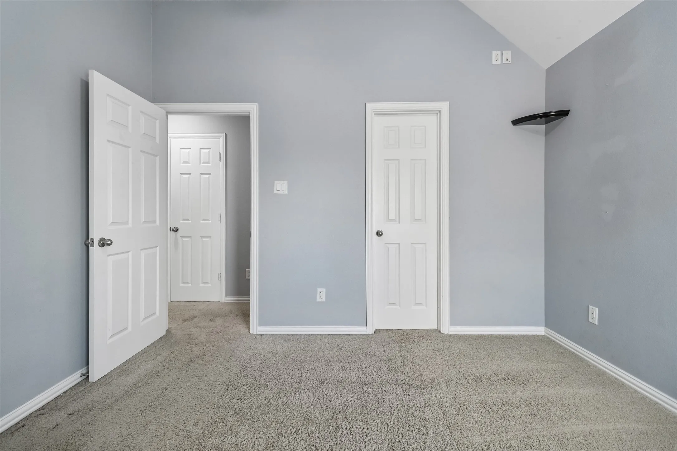 Single Family Residence For Sale in Tarrant County , 9601 Brazendine Drive, Fort Worth, Texas 76244, 4 Bedroom, 4 Bathroom, 2 Garage spaces, 3,834 Sqft, built in 2005, mls#21350377, Real Estate Agent in Fort Worth, Homes For Sale in Tarrant county, Homes For Sale in Fort Worth, Realtor in Fort Worth Texas, Real Estate Brokerage Independent Realty Texas, Luminita Cordes Realtor